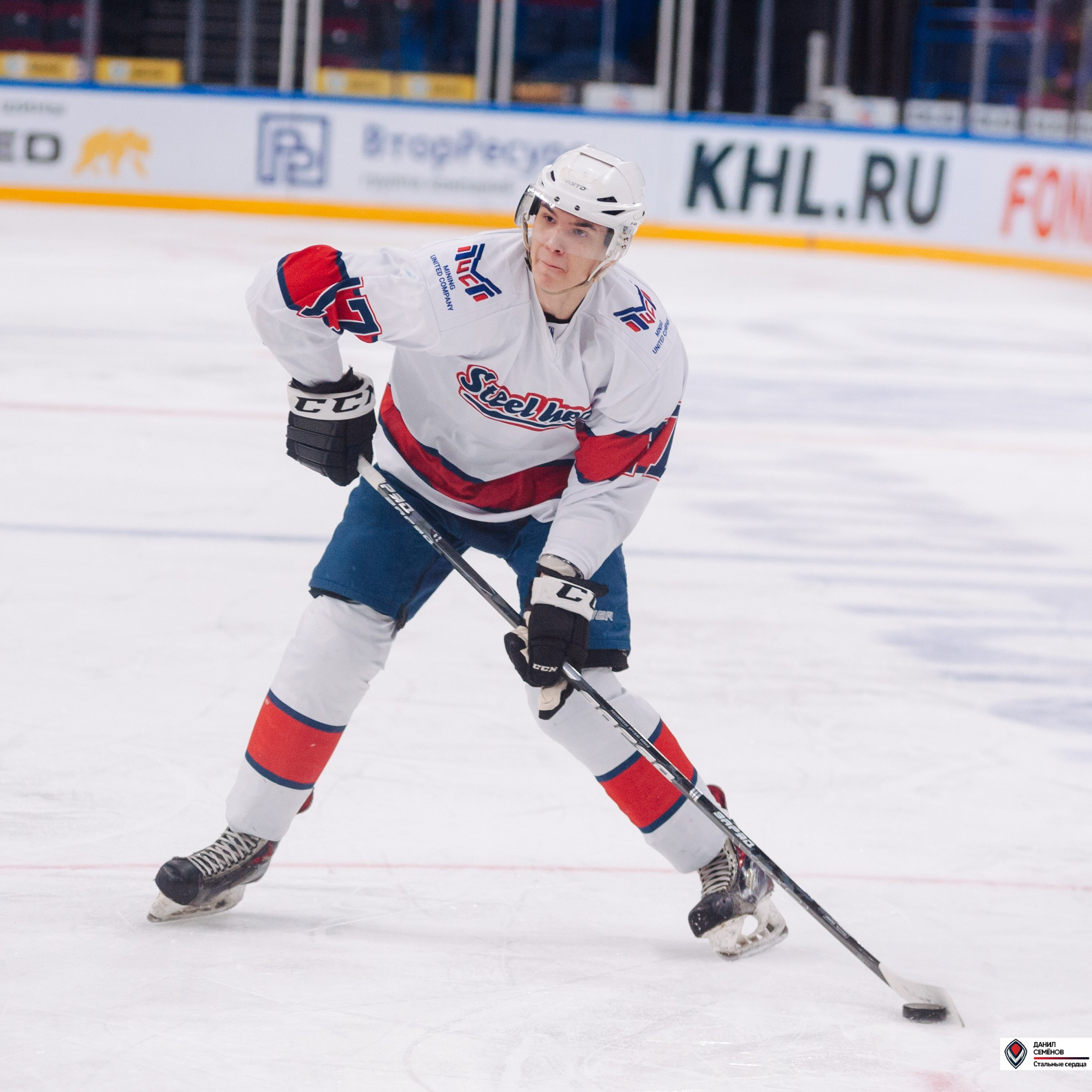 Чемпионат СХЛ. Стальные сердца — Газовик. Фотограф Магнитогорск Данил Семенов