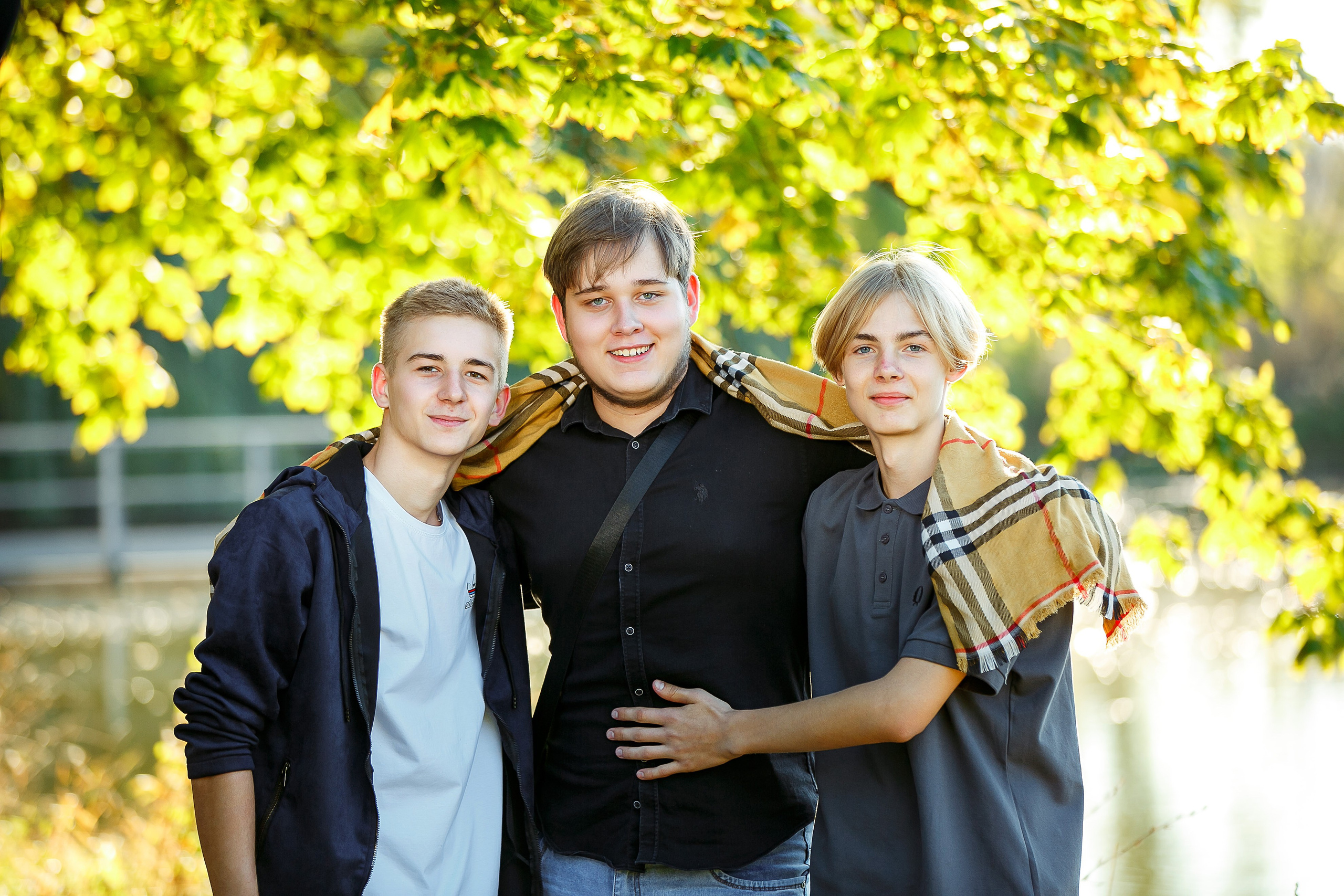 ОСЕННЯЯ ПРОГУЛКА. Выпускные альбомы в Донецке и ДНР. Фотограф Донецк и ДНР