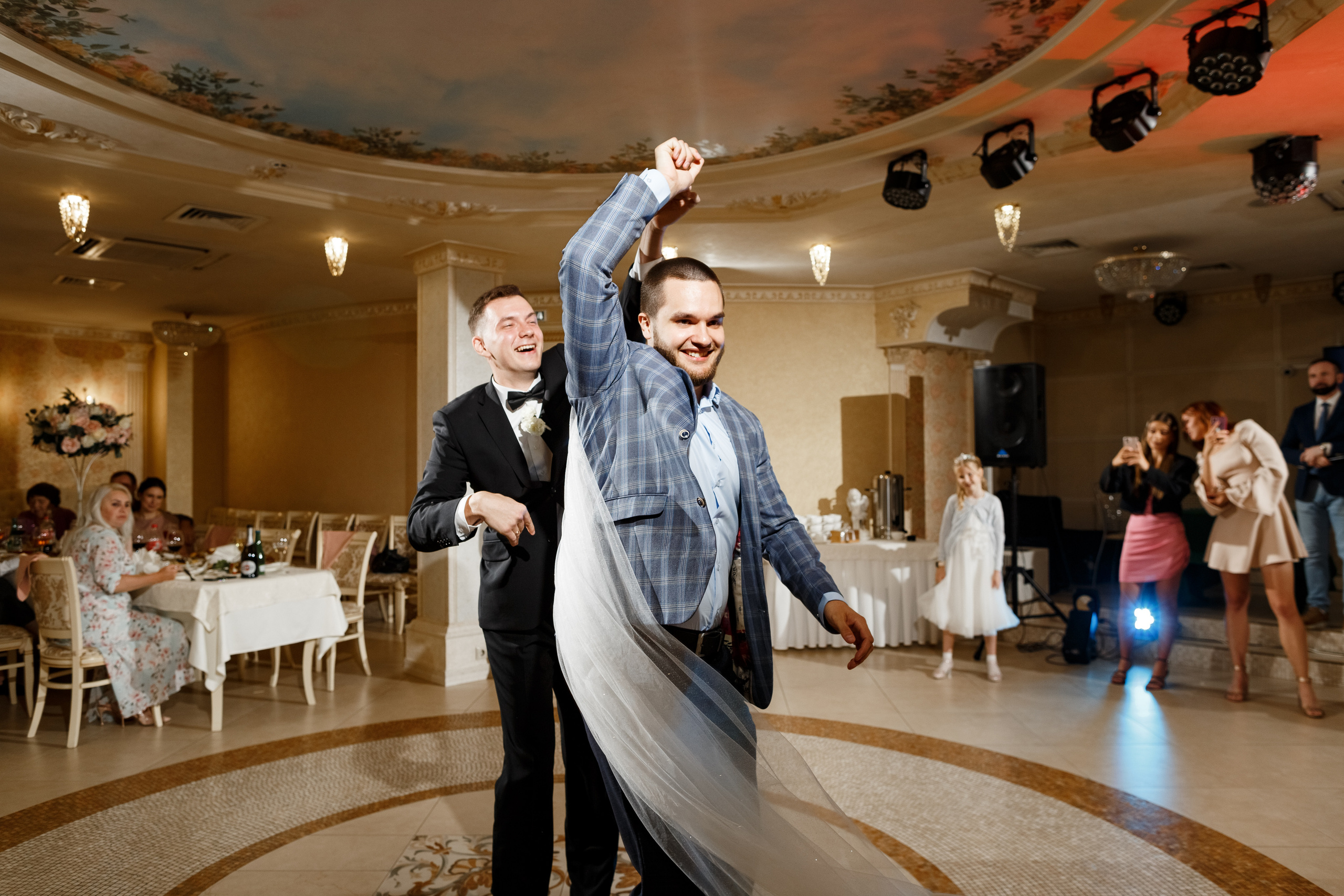 Любовь сквозь города. Фотограф Приступа Татьяна