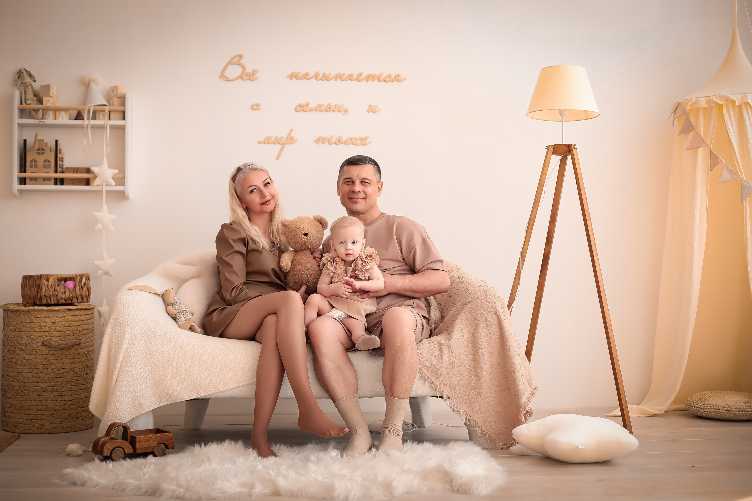 1 годик Эмилии. Фотограф г. Хабаровск. Семейные и индивидуальные съёмки