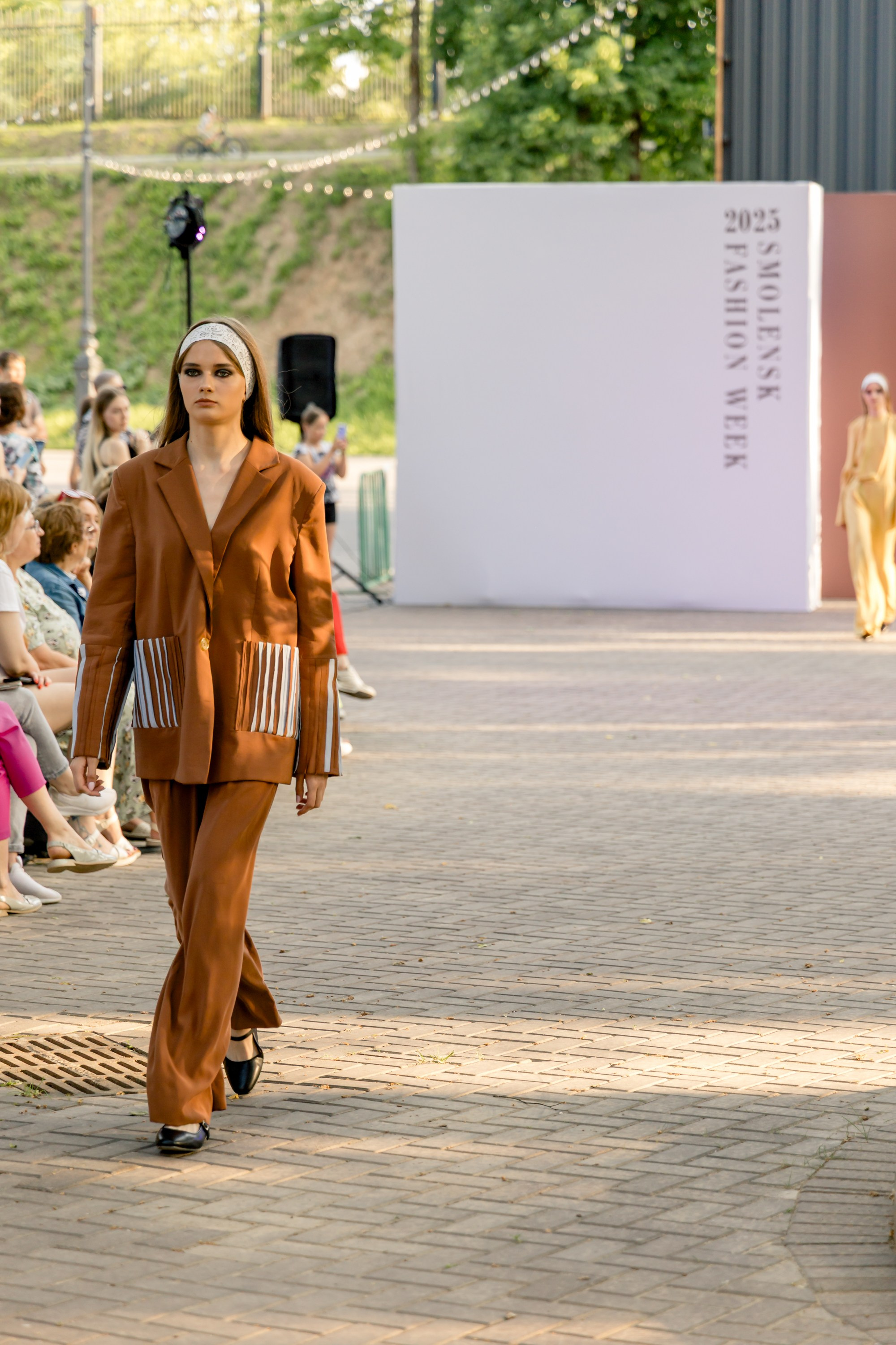 Smolensk Fashion Week 2025_показы_ДЕНЬ 1_ВЕЧЕРНИЙ ПОКАЗ_19:00. Главная