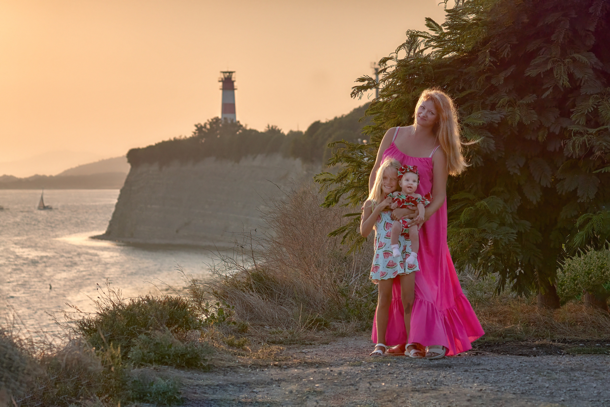 Фотопрогулка с семьей Оксаны (На Круче и дикий пляж) г. Геленджик