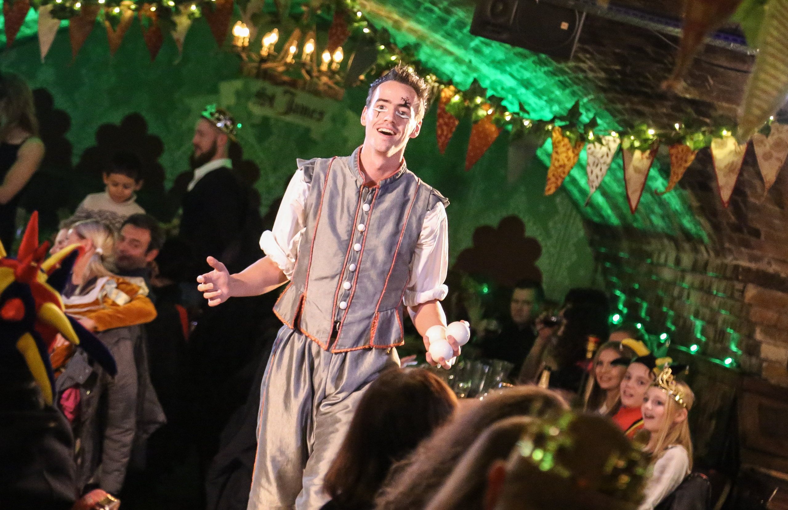 Англия: Новый год с Генрихом Восьмым. Дарья Письменюк / Darya Leitstern — фотограф, музыкант, журналист, путешественник