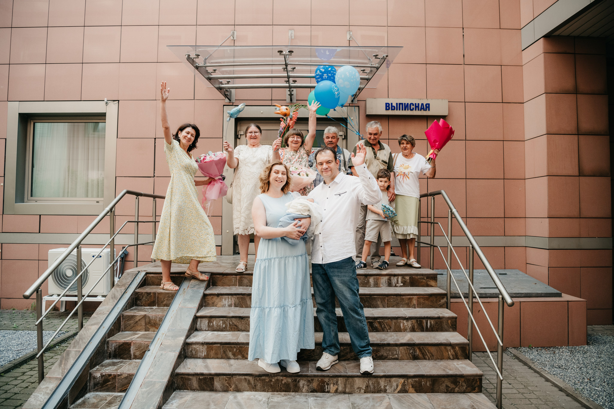 Выписка Андрюши. «Мать и дитя» на Севастопольском. Фотограф на выписку из роддома в Москве и МО