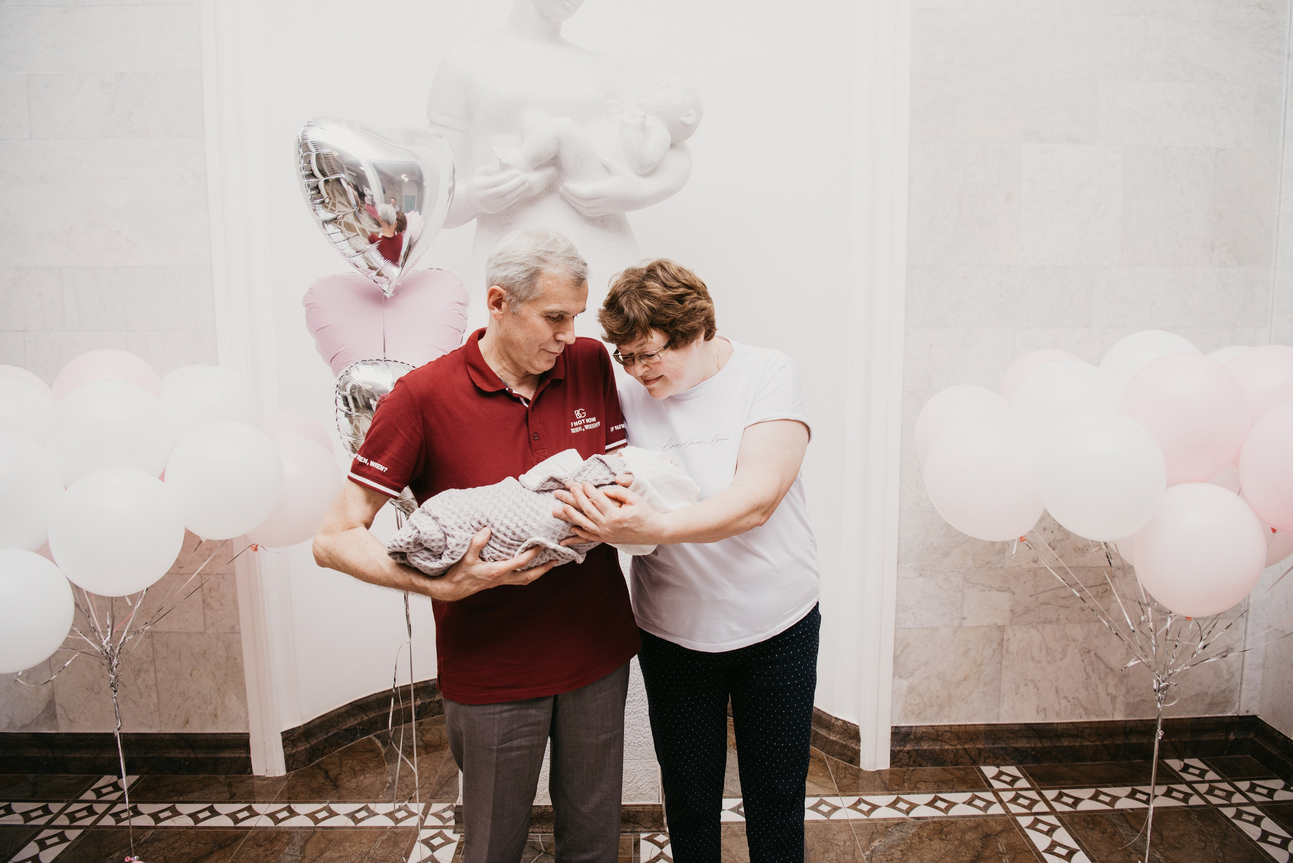 Выписка Виктории. Снегиревка. Фотограф на выписку из роддома в Москве и МО