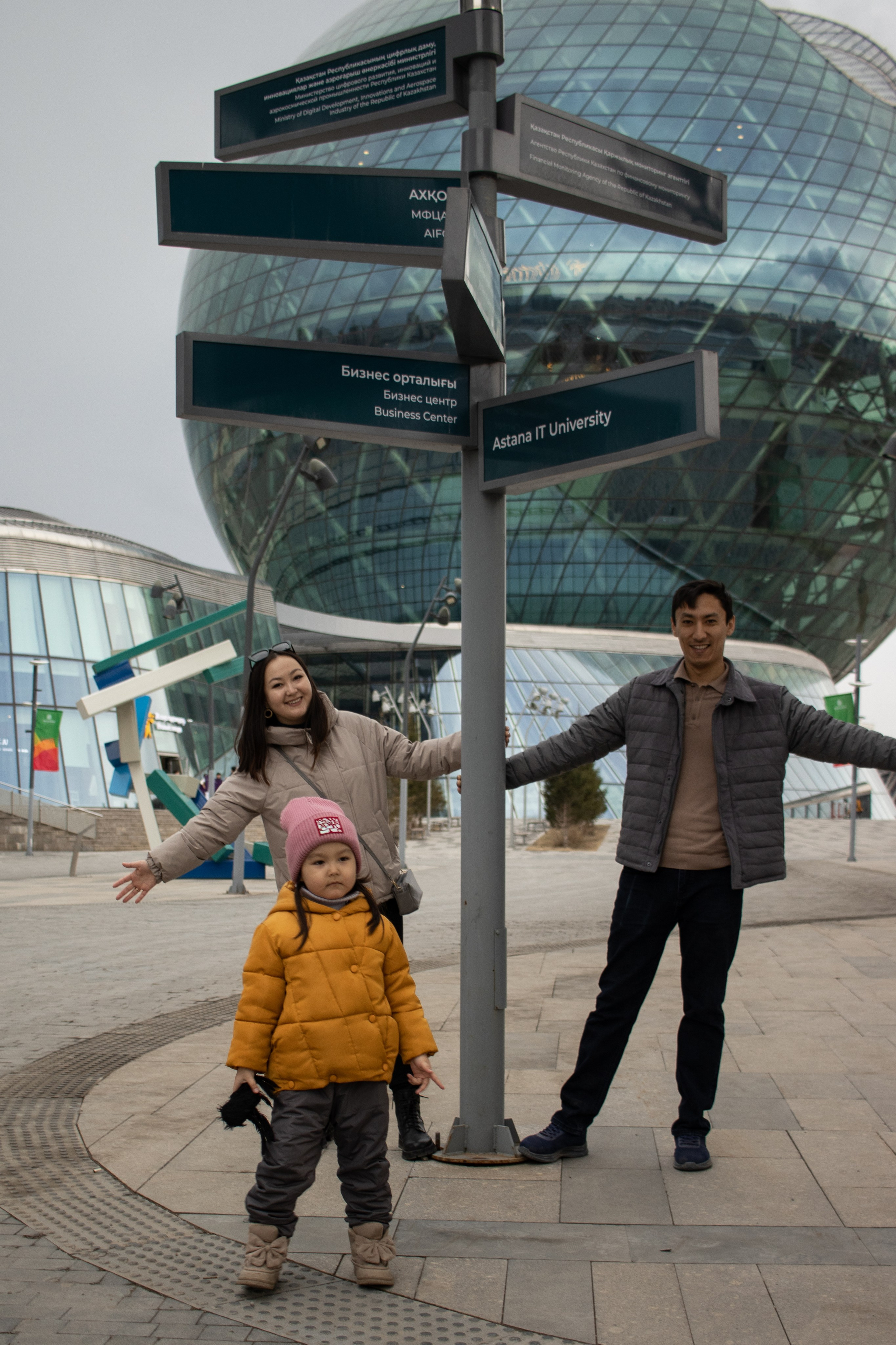 Фотопрогулка. Фотограф в Астане, индивидуальная, семейная, домашняя фотосессия