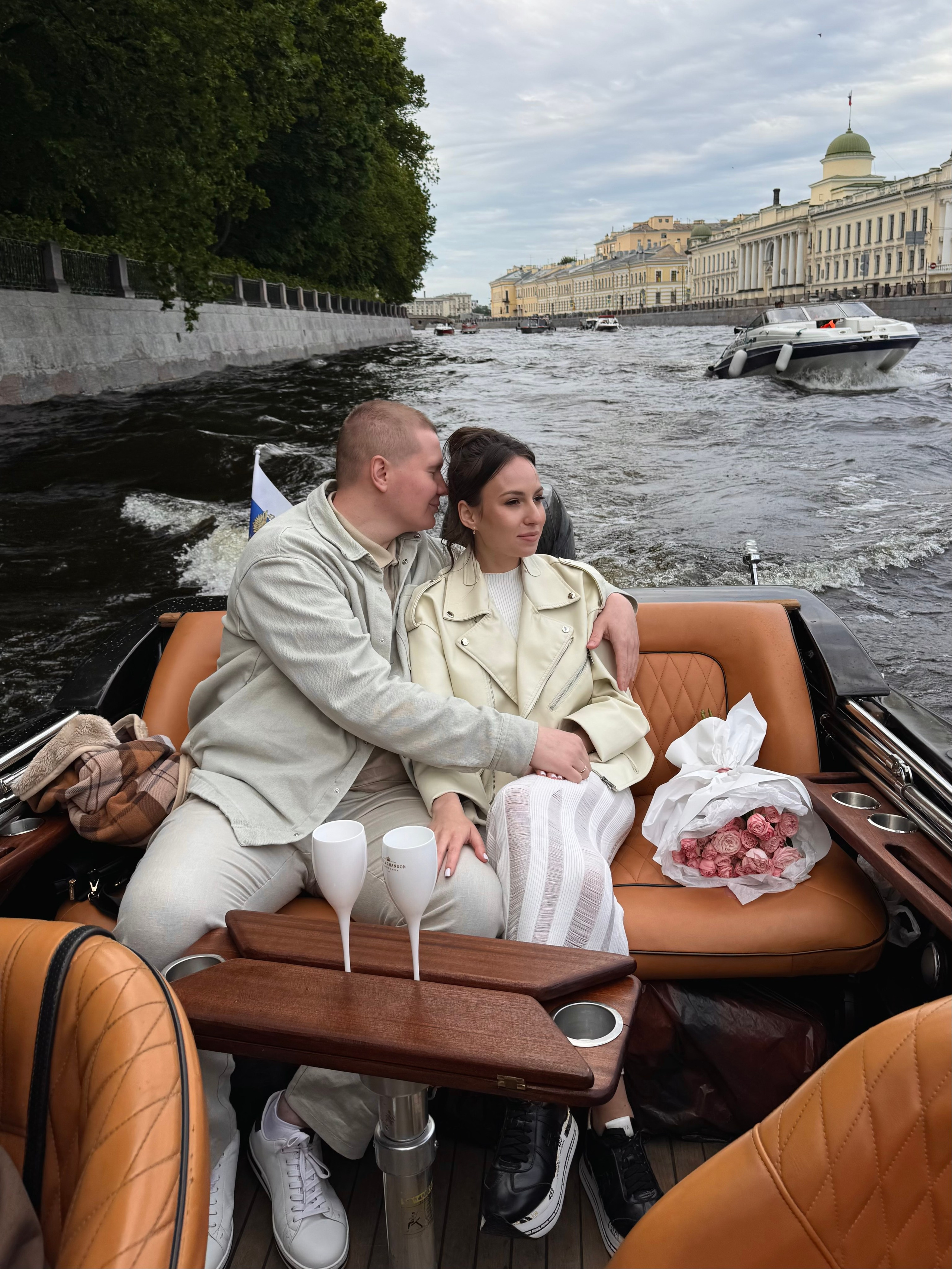 Екатерина и Никита [на айфон 15 про]. Утонченный фотограф в Санкт-Петербурге Ксения Пелевина