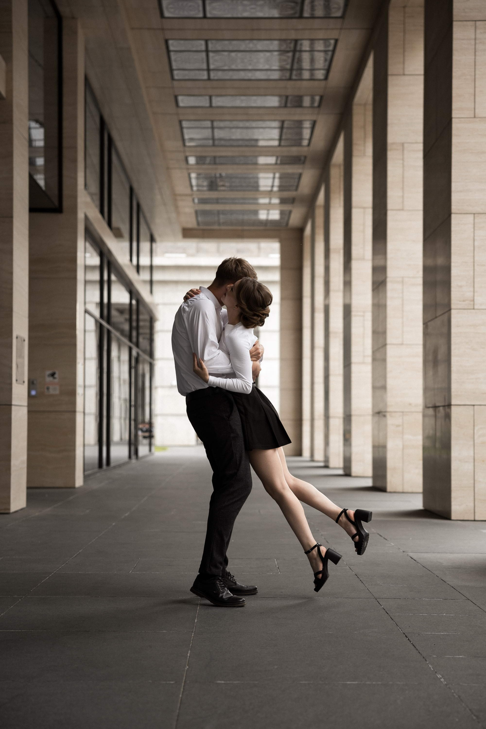 Лавстори в городе. Свадебный фотограф Игорь Брундасов 8PHOTO на свадьбу венчание загс СПб