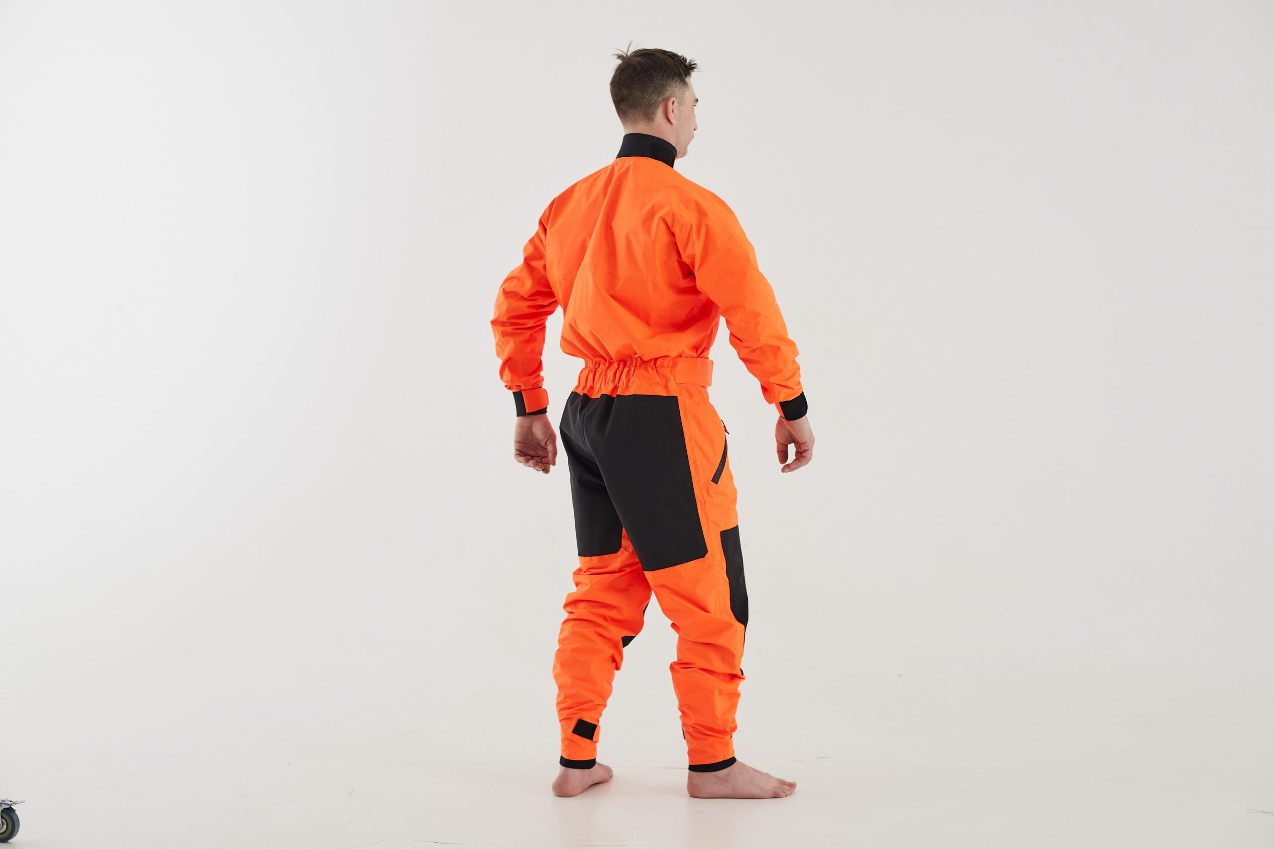 Гидрокостюм сухого типа от vodagear. Главная