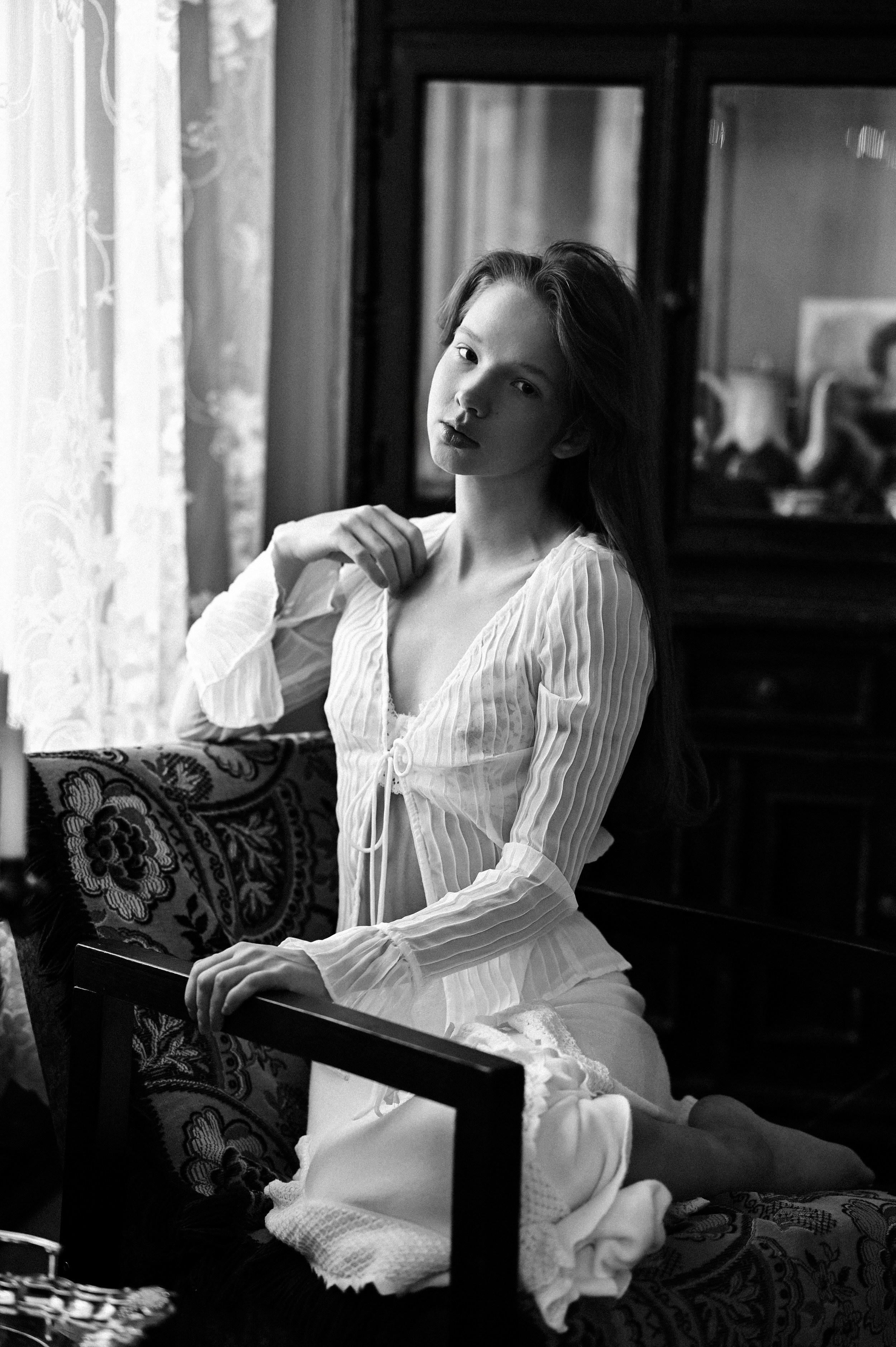 Level 0 — Monochrome