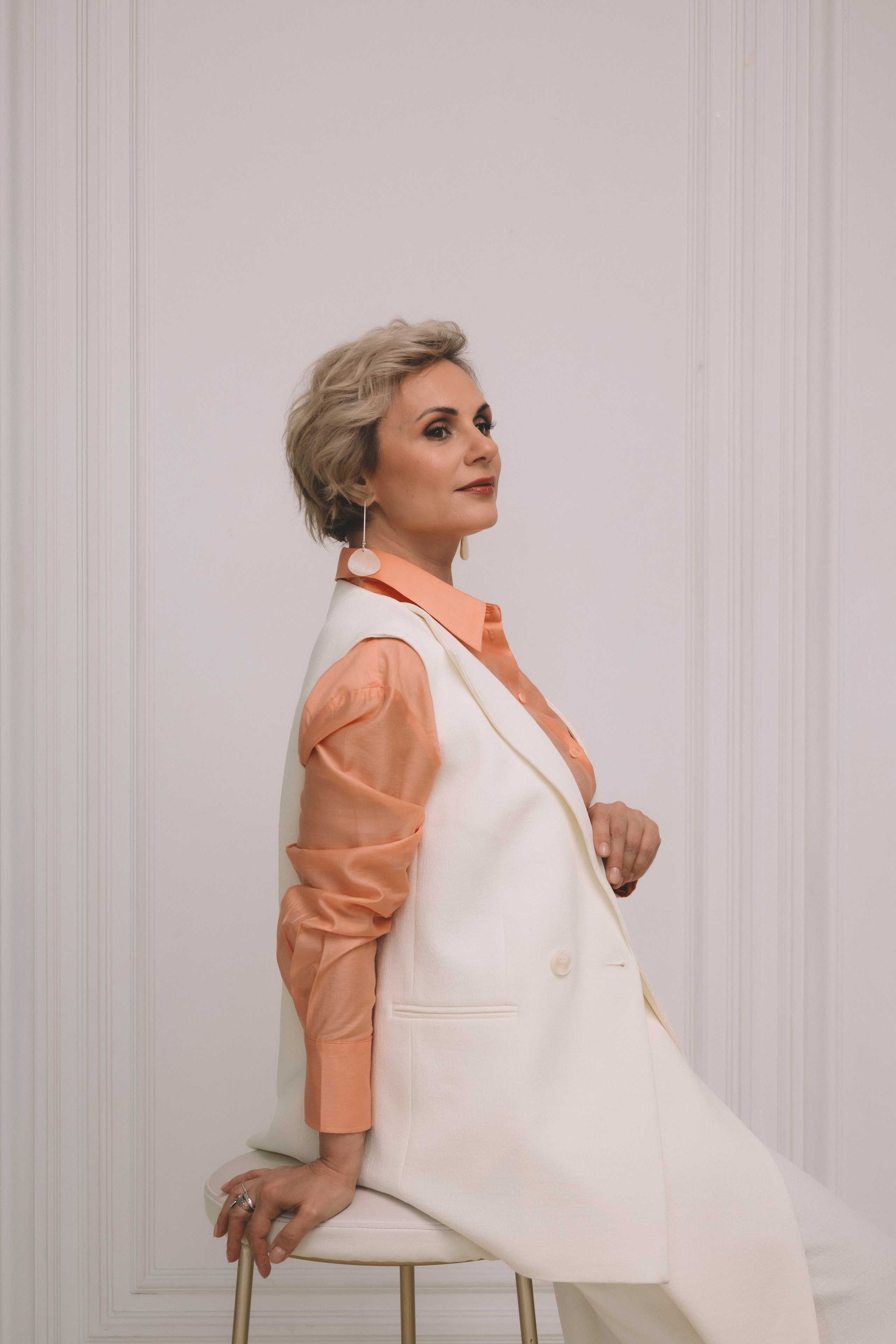 Женский портрет для тебя и твоего дела. Профессиональный фотограф в Санкт-Петербурге Александр Волосенцев