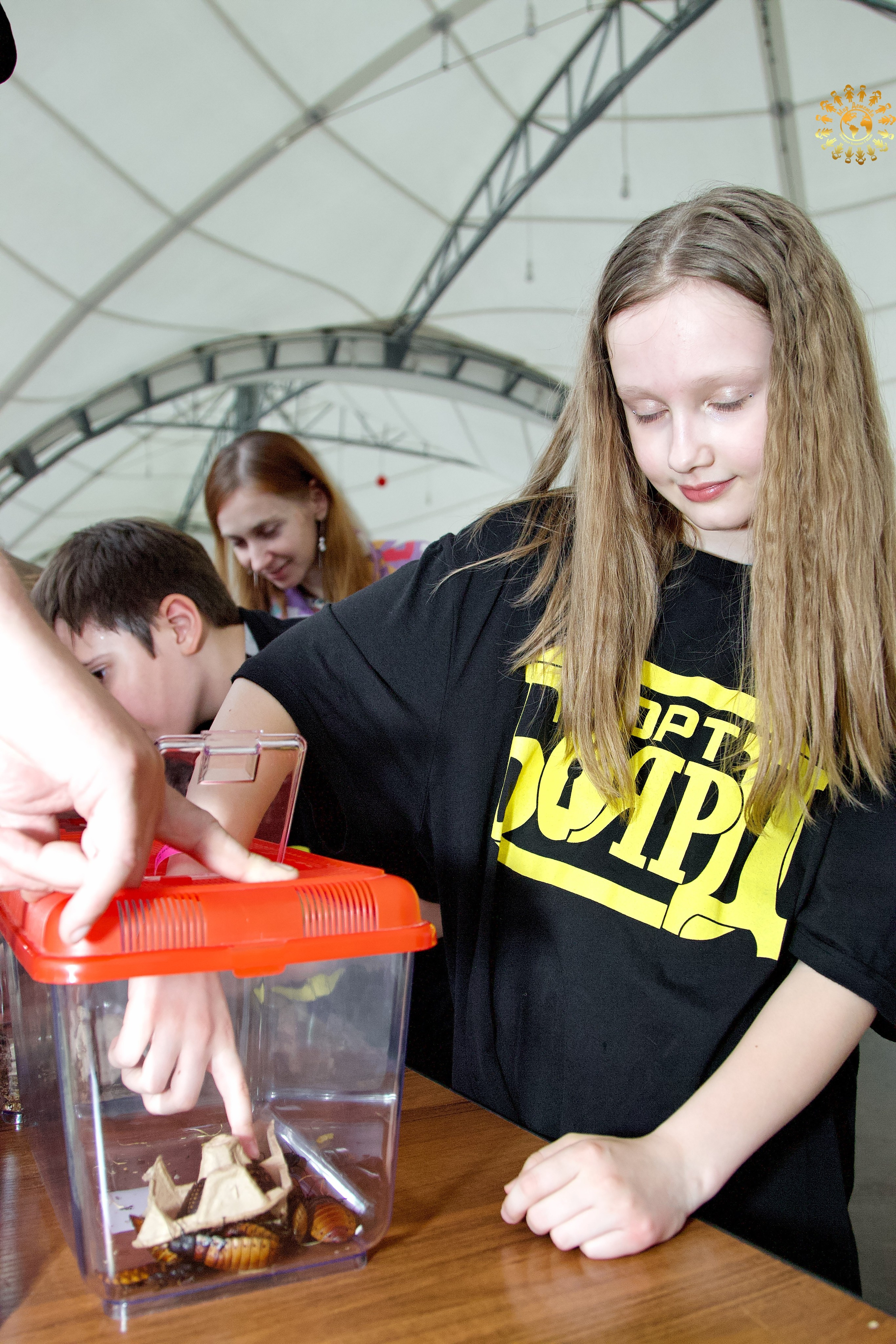 Выпускной 2023 (Школа 1195, 4-й класс). Репортажная съемка в Москве и области. Анималистика