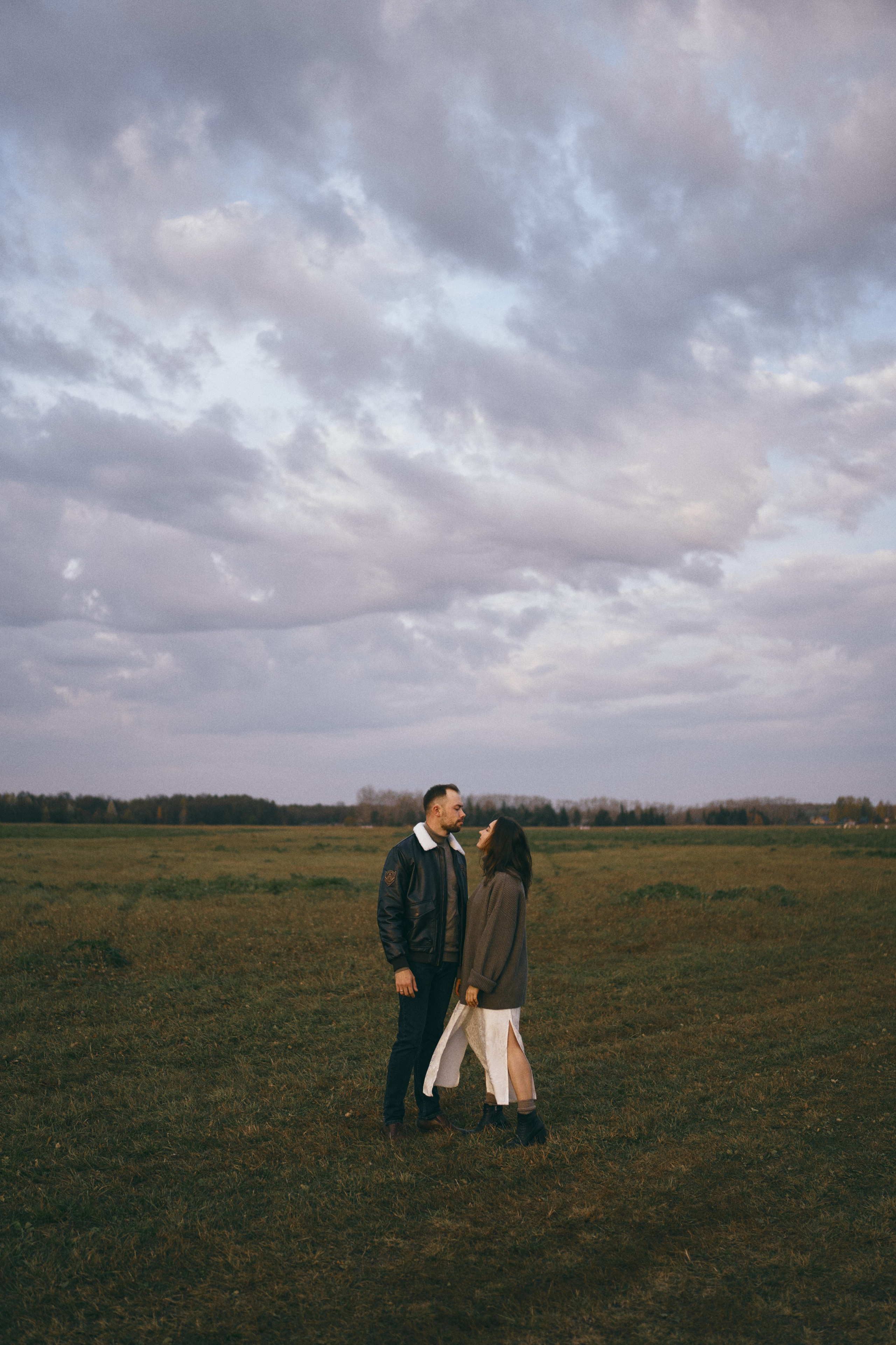 Самолеты, аэродром и двое. Фотограф Киров Анжелика Некрасова