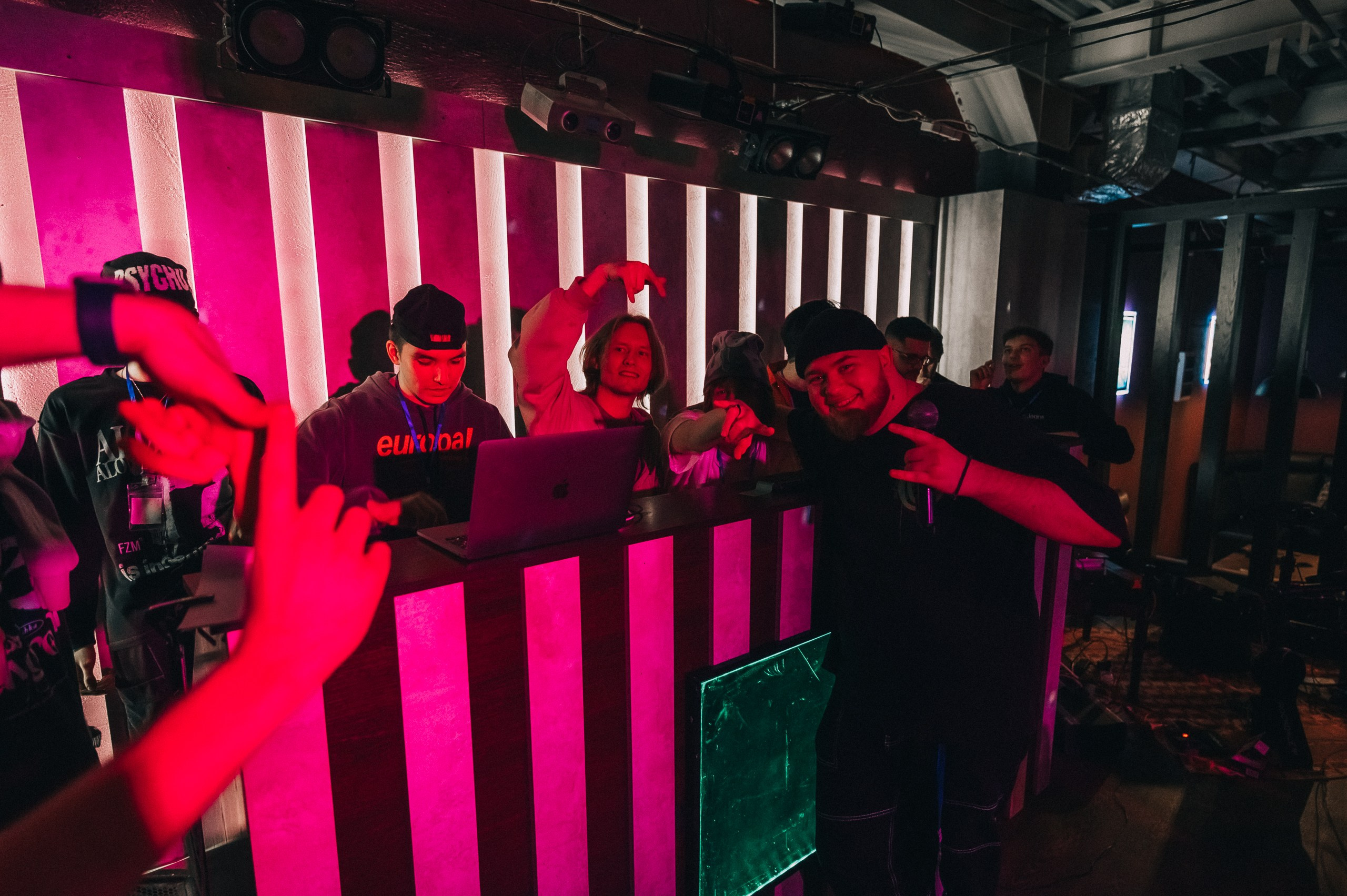 8 MARCH WOMENS DAY PARTY. Фотограф в Кемерово Владислав Шульц