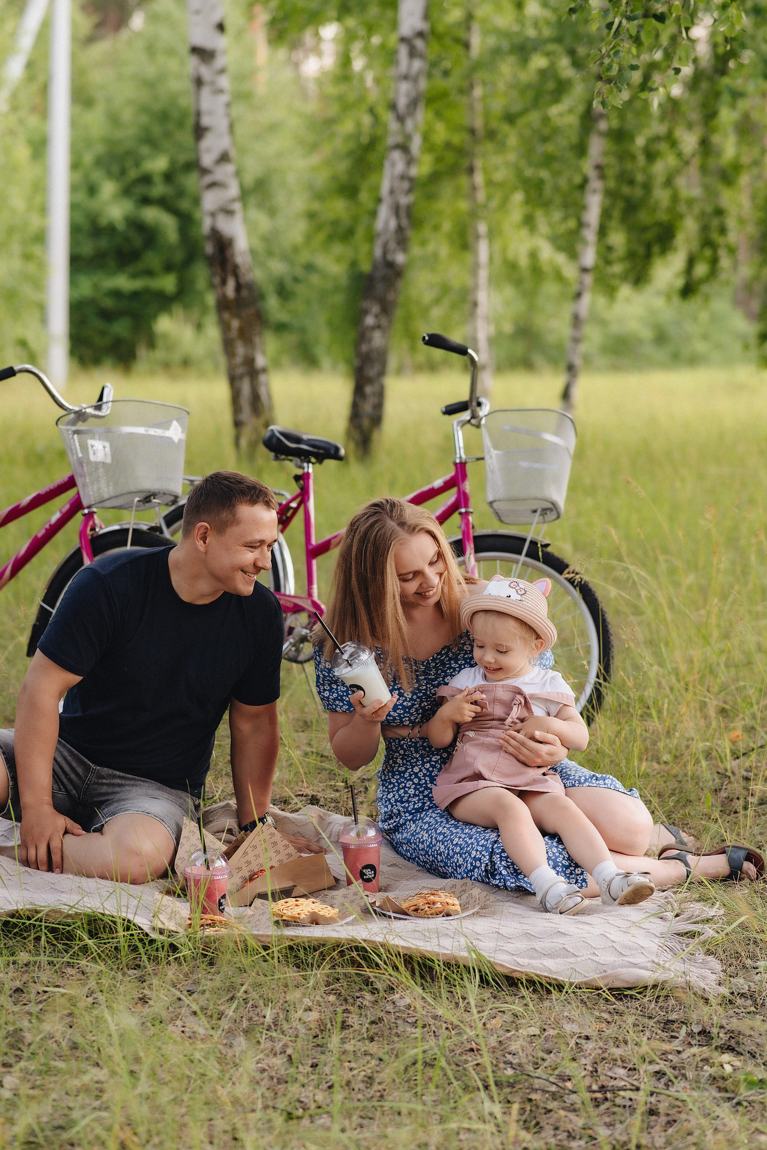 Семейная прогулка | Съемка для кофейни. Фотограф Карина Шмулёва. Воронеж и область