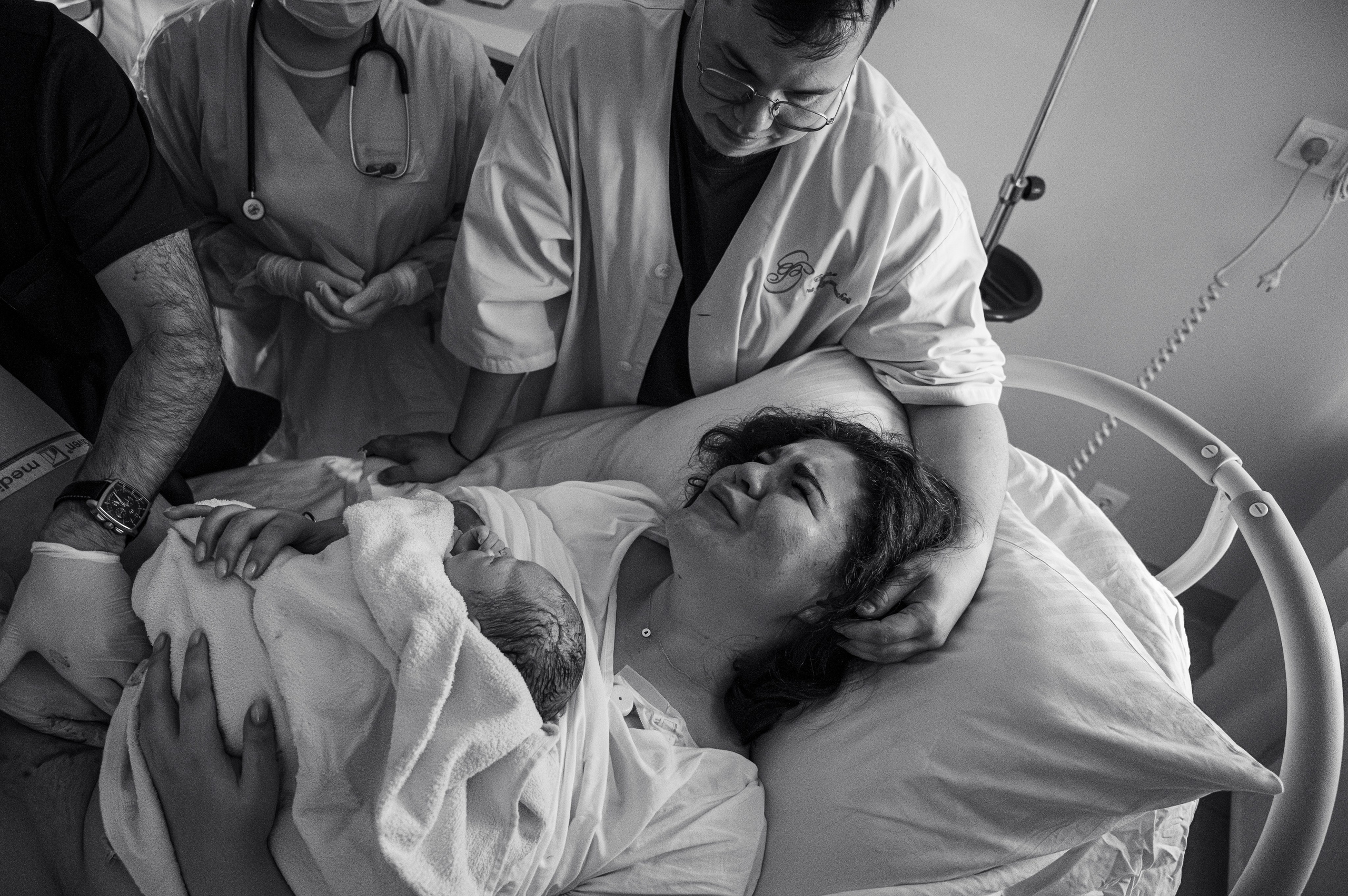 Василиса родилась. Роддом на Фурштатской. Парцалис Г.К./ Иринина А.С. Фотограф на роды СПБ Юлия Герасимова