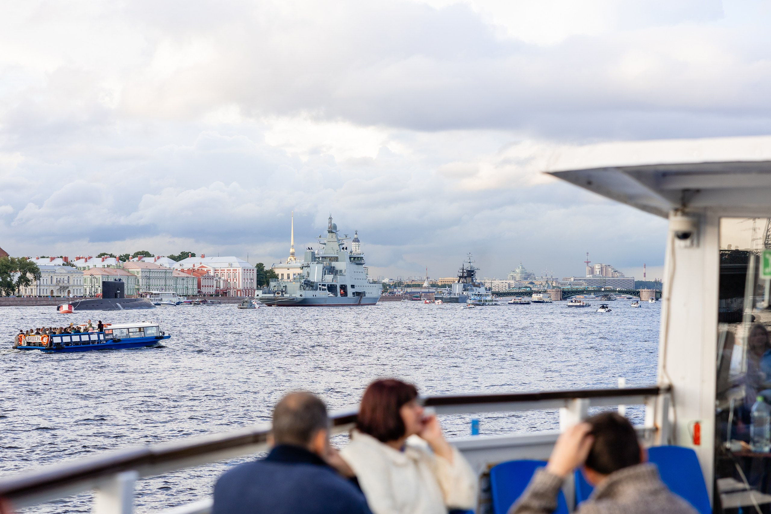 Экскурсия на двухпалубном теплоходе по Неве. Фотограф в Санкт-Петербурге — Сергей Петров