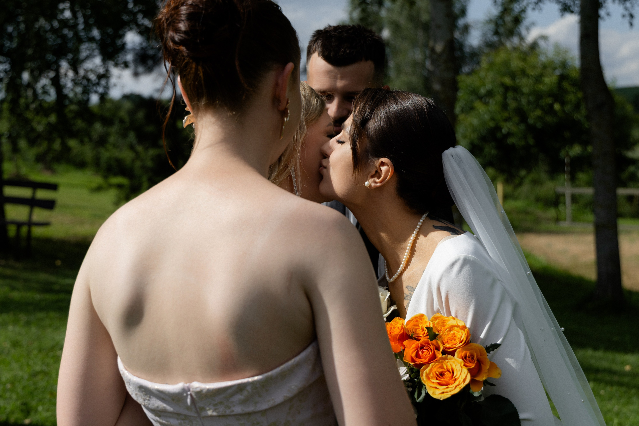 Свадебная фотосессия в агроусадьбе Лабодянка в Минске. Свадебный фотограф в Минске/Беларуси Сергей Спиридонов