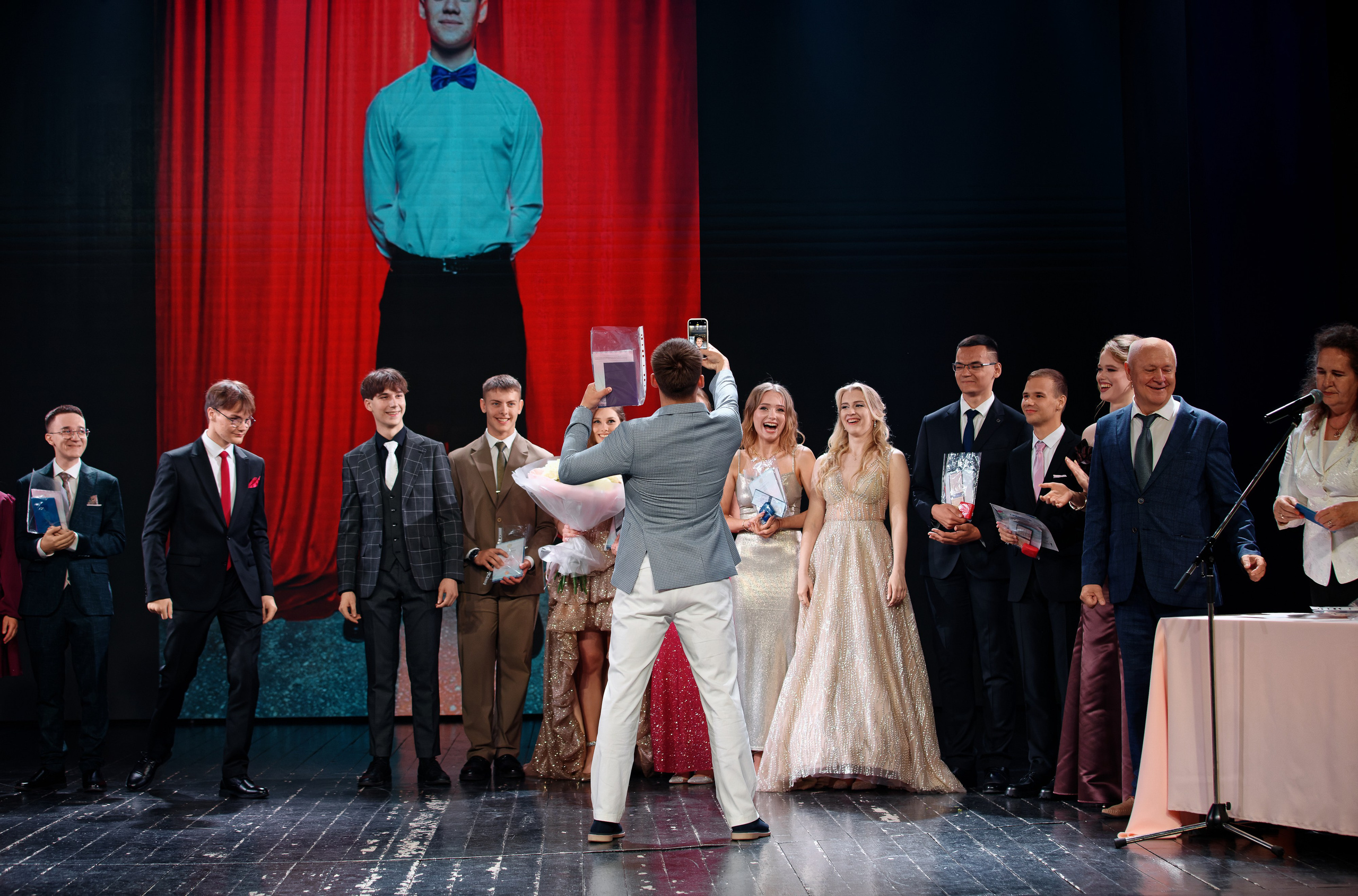 Выпускной школы 56 11Б. Семейный фотограф — Макс Белогрудов