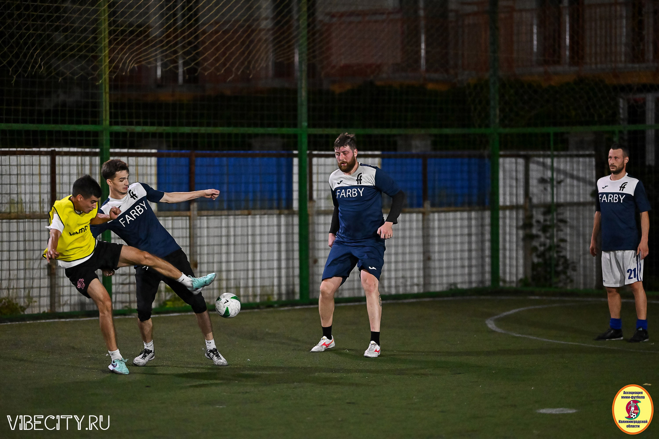 ФИНАЛЬНЫЕ ИГРЫ КУБКА МИНИ-ФУТБОЛЬНОЙ ЛИГИ И КУБКА КОРПОРАТИВНОЙ МФЛ 2025. VIBECITY.RU Вайб Сити Ру Фоторепортажи Фотоотчеты Калининград