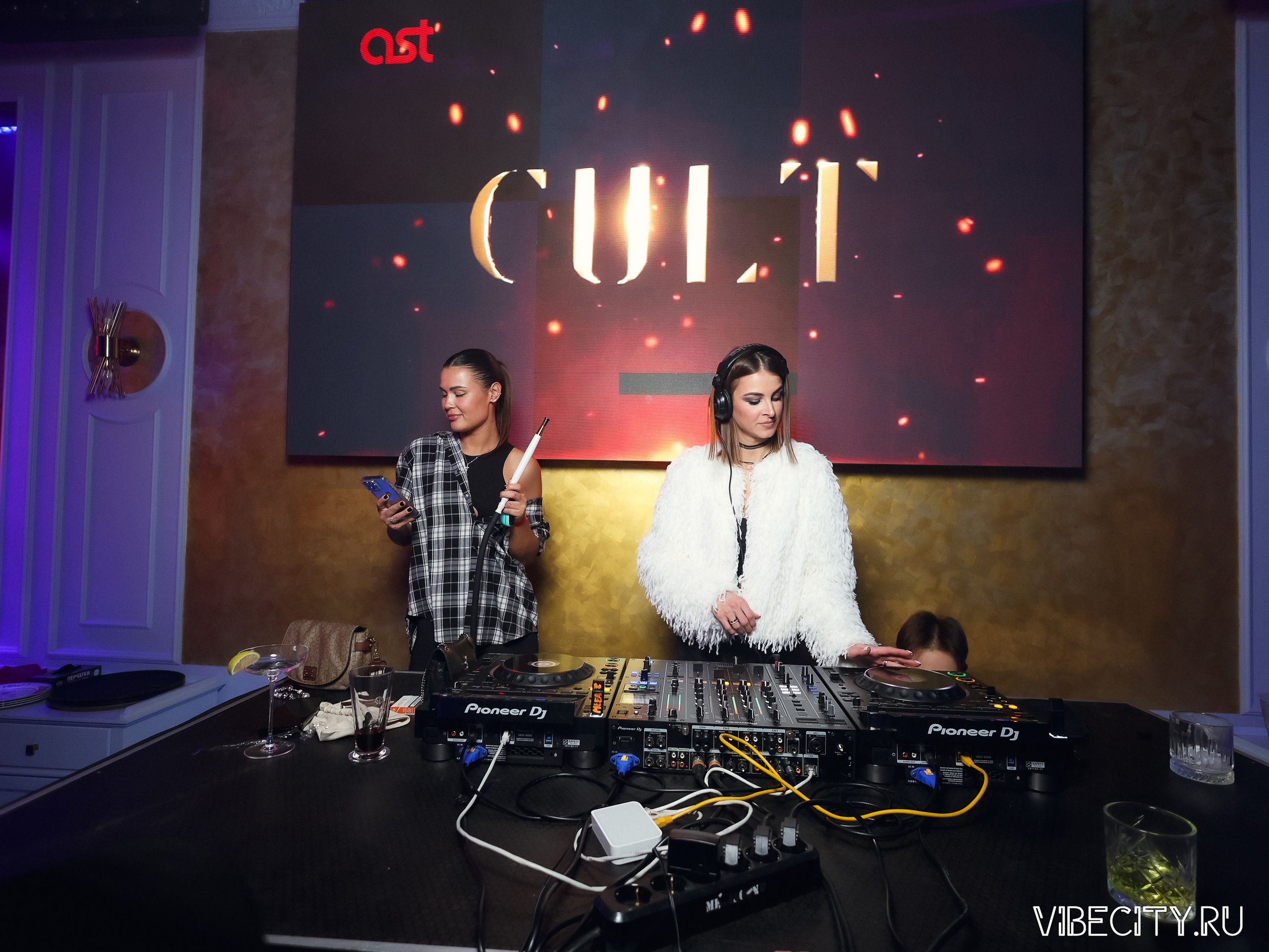CULT MASQUERADE X GRAND PALACE. VIBECITY.RU Вайб Сити Ру Фоторепортажи Фотоотчеты Калининград