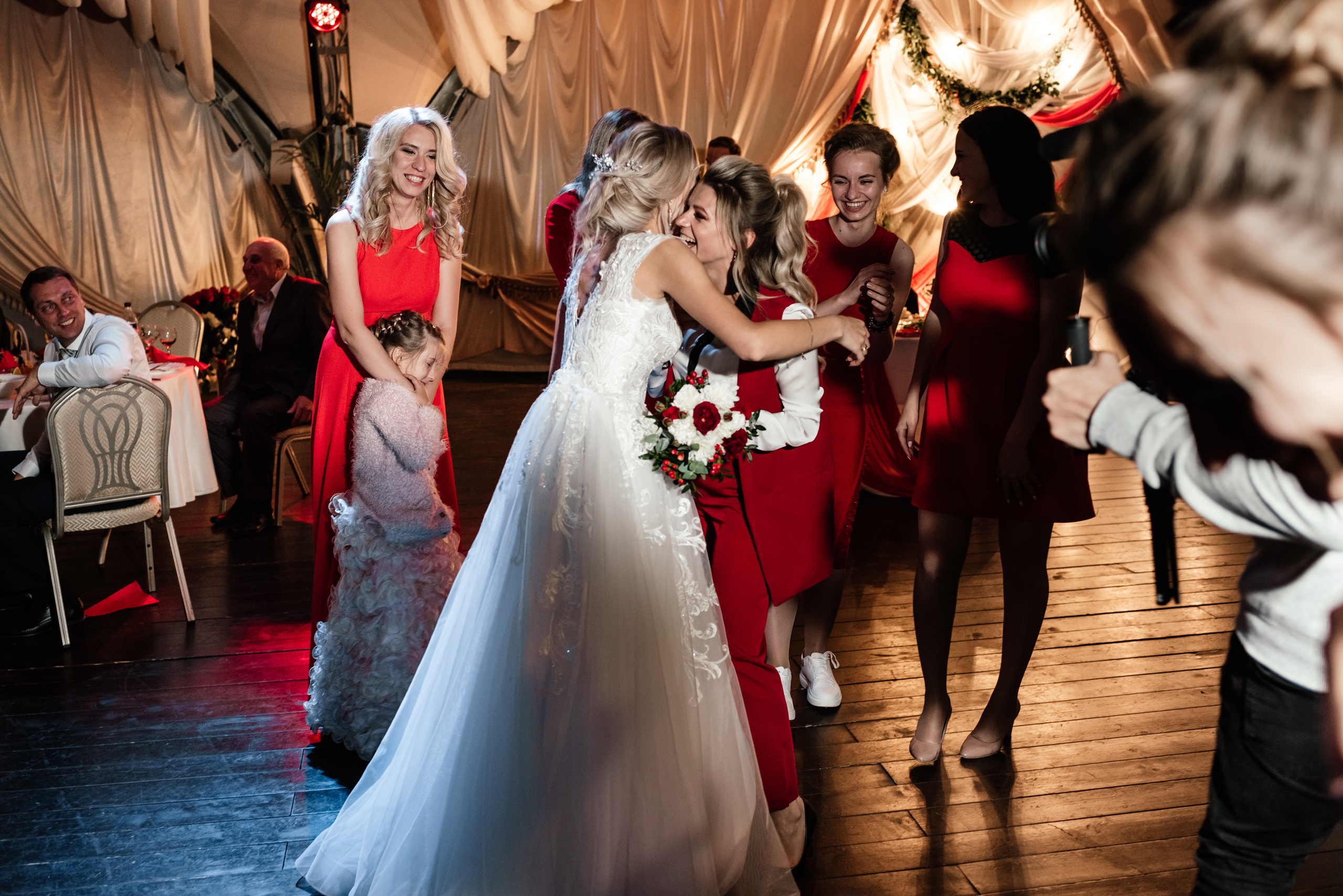 V&E. Свадебный, репортажный и семейный фотограф в Москве Арина Зак