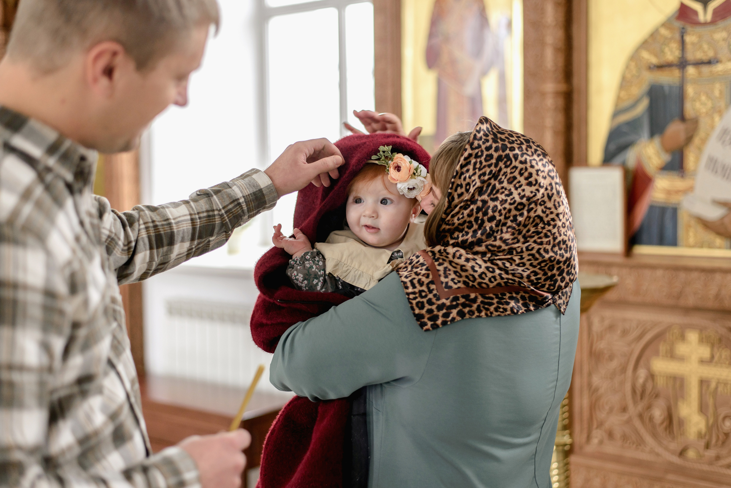 Таинство Крещения Алисы, Свято-Успенский Храм, г. Аксай. Семейный фотограф в Новочеркасске Виктория Громова