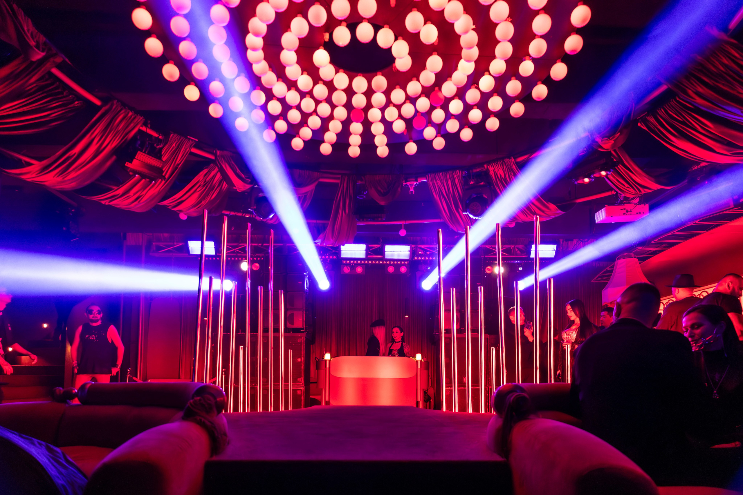 Вечеринка «ILLEGAL FRIENDS». Фотограф г. Владивосток