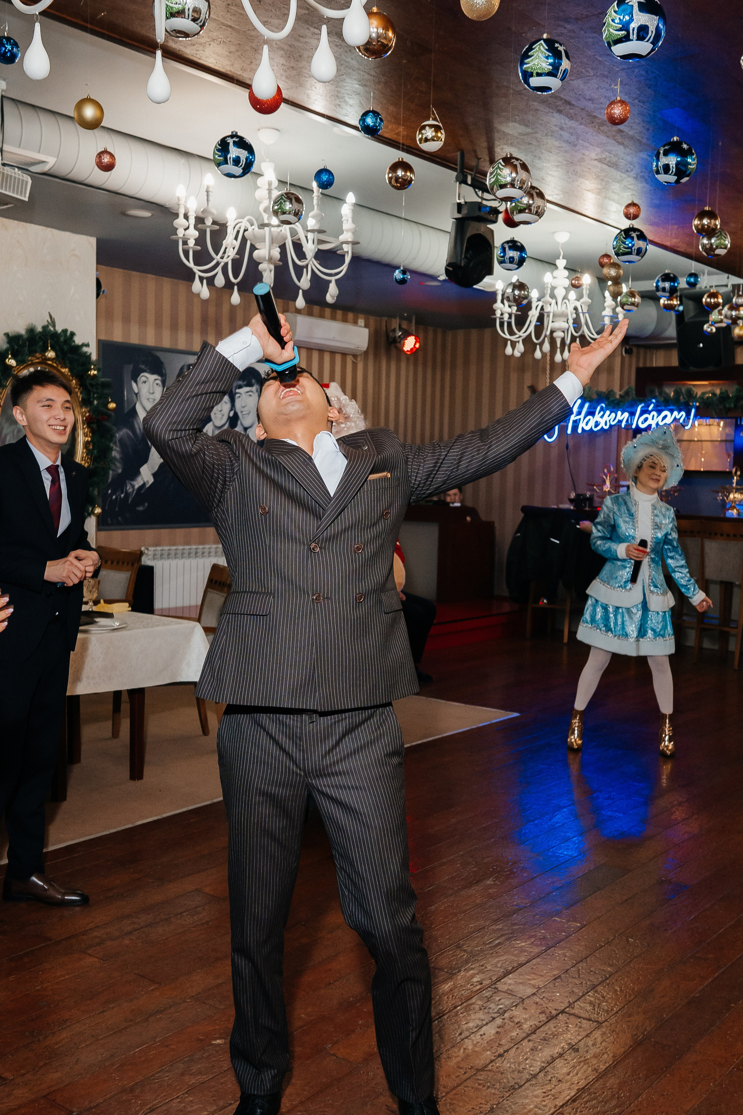 ARONAKS CORPARATE PARTY