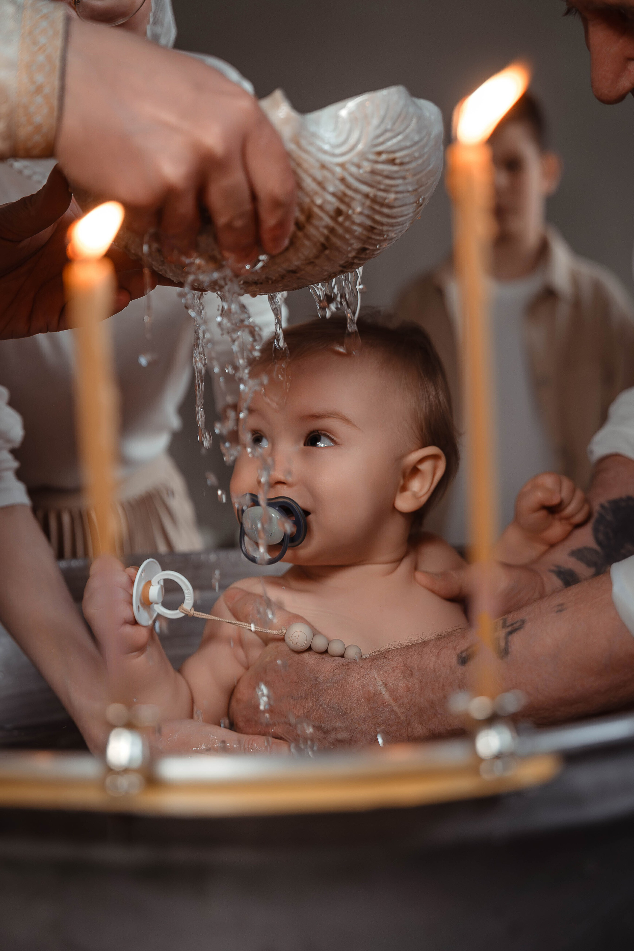 Крещение в Храме Большое Вознесение у Никитских Ворот. Фото- и видеосъёмка крещения и венчания. Фотограф на крещение Москва