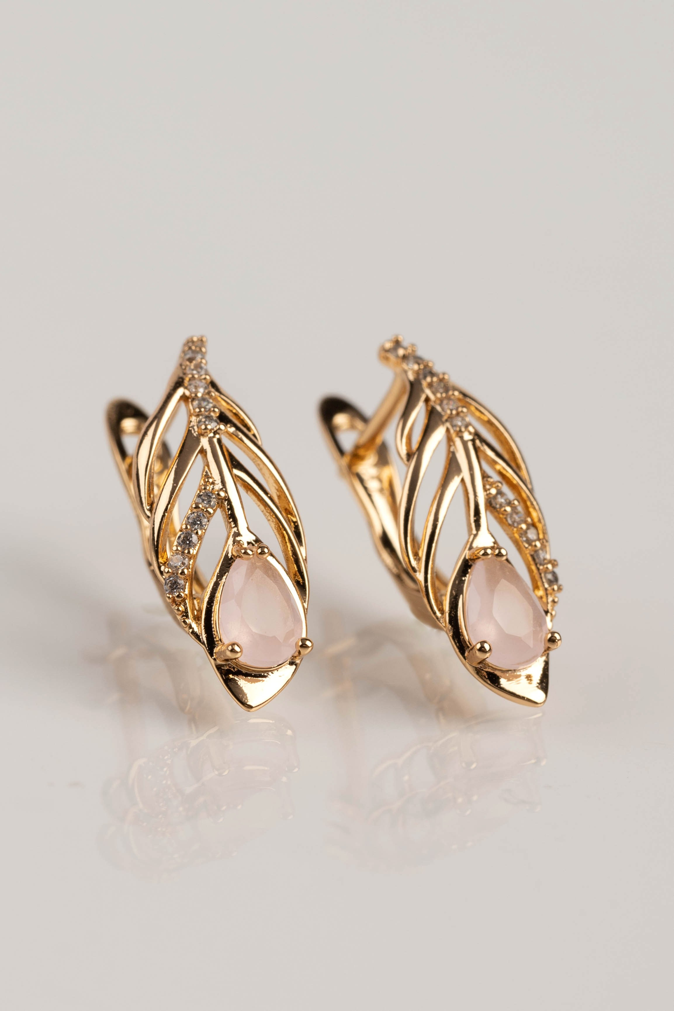 Ювелирные украшения. Предметный фотограф в Крыму Ольга Шестакова