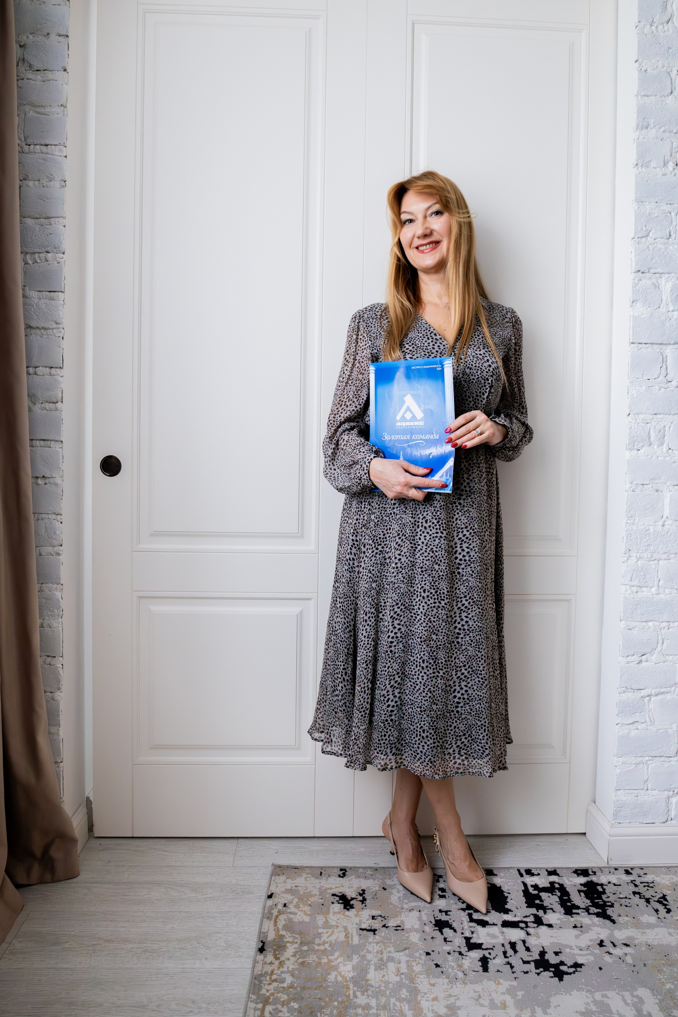 Индивид — Светлана / Специалист по недвижимости. Свадебный и семейный фотограф в Санкт-Петербурге Макеева Наталья