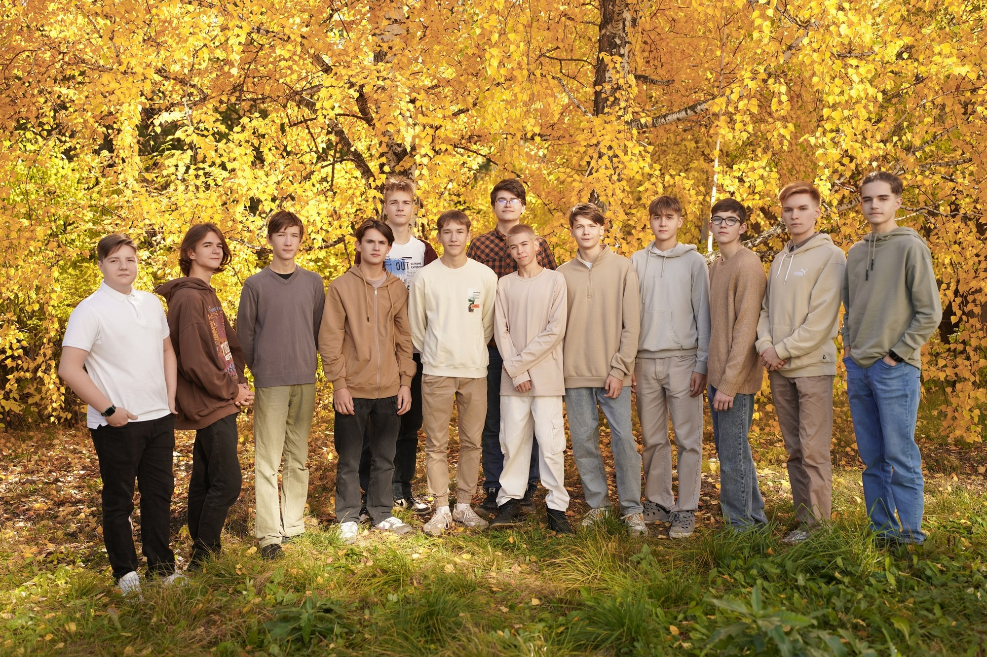 Осенняя фотосессия в бежевом стиле. Универс, 9Е. СИГМА | Студия выпускных альбомов Красноярск