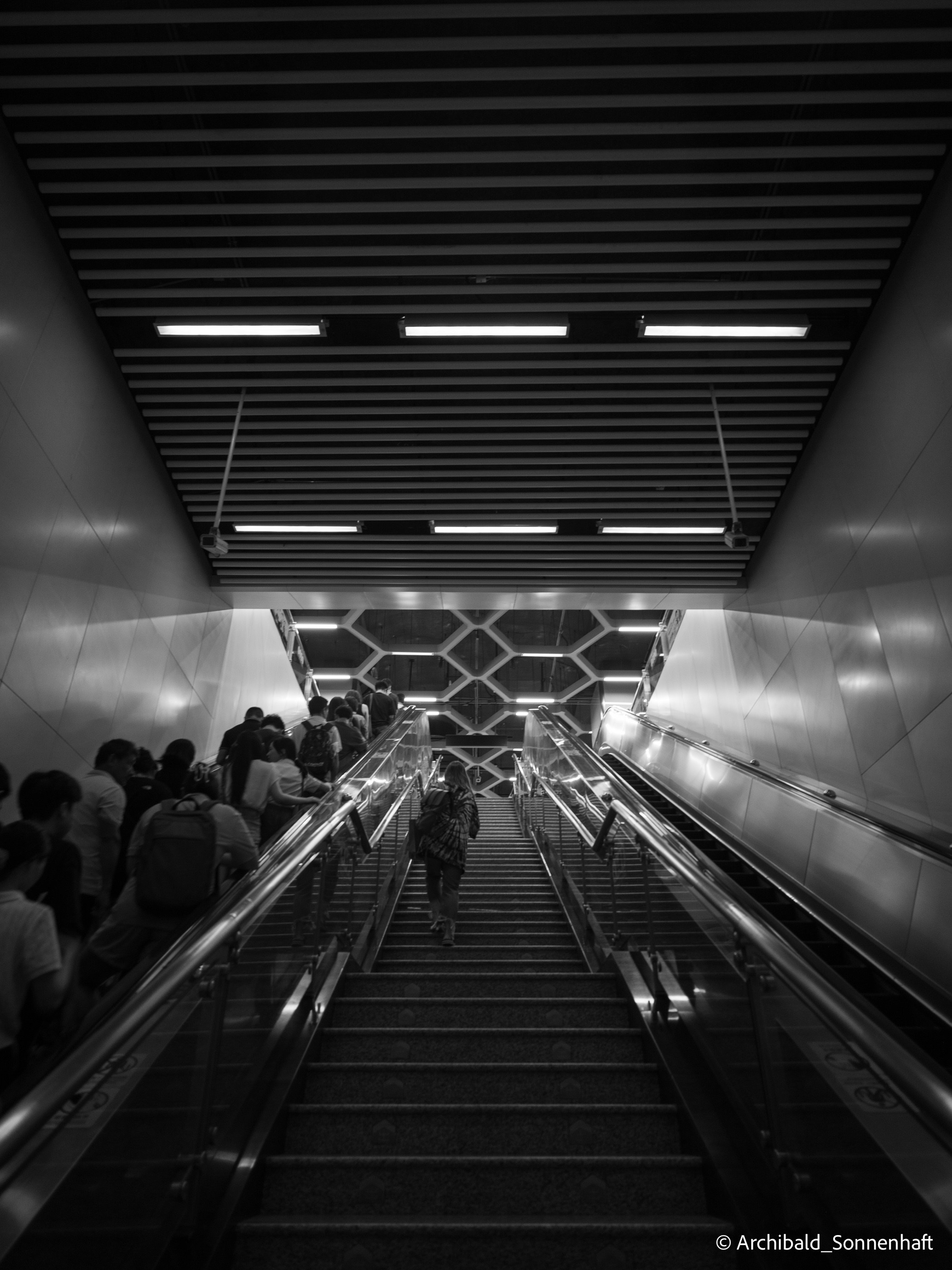 Office environs. Photographer in Guangzhou, China. Archibald Sonnenhaft