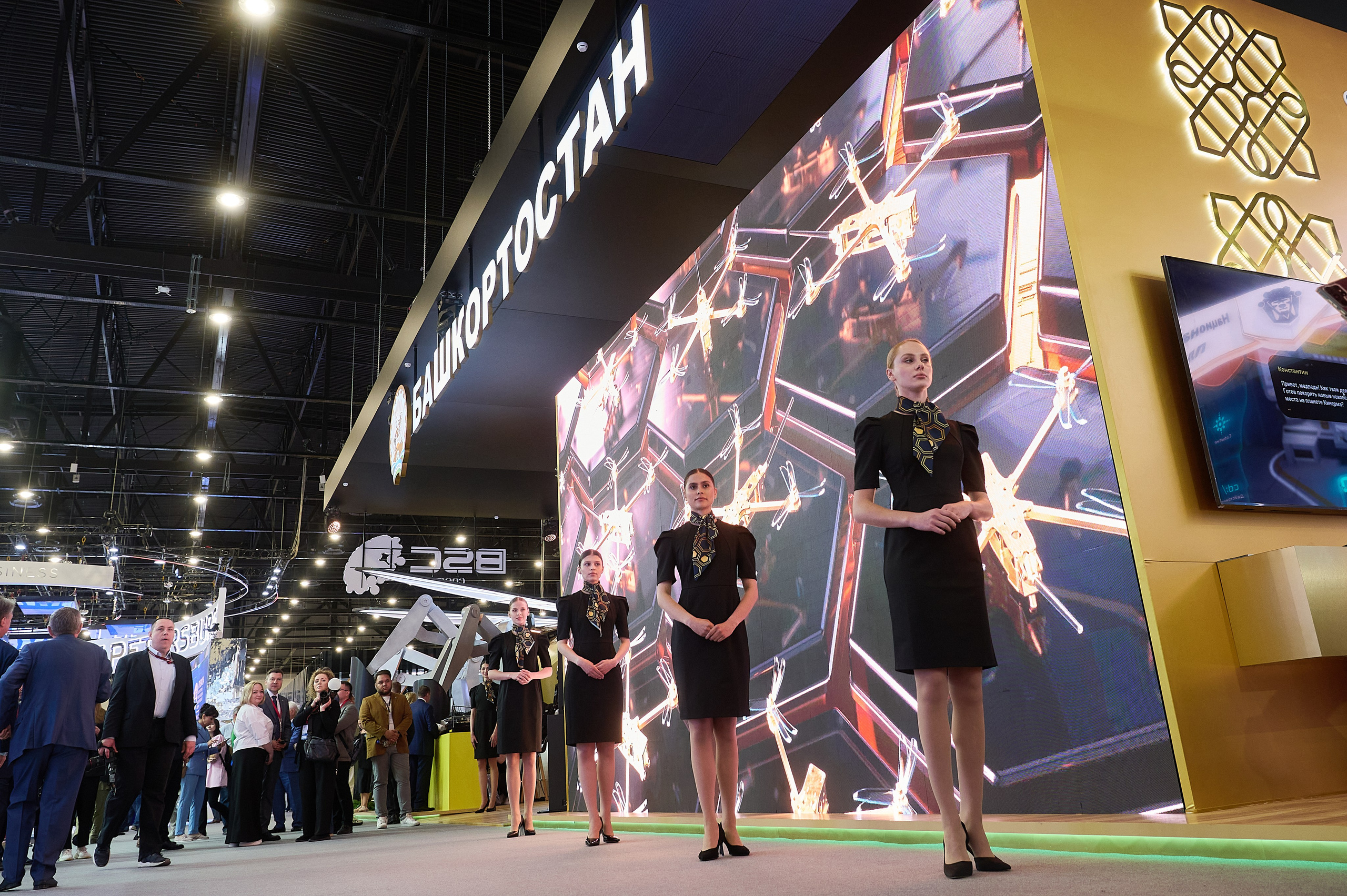 ПМЭФ- 2024 (Санкт-Петербург). Репортаж | фотосъемка в Москве и РФ | Фотограф Александр Емелькин