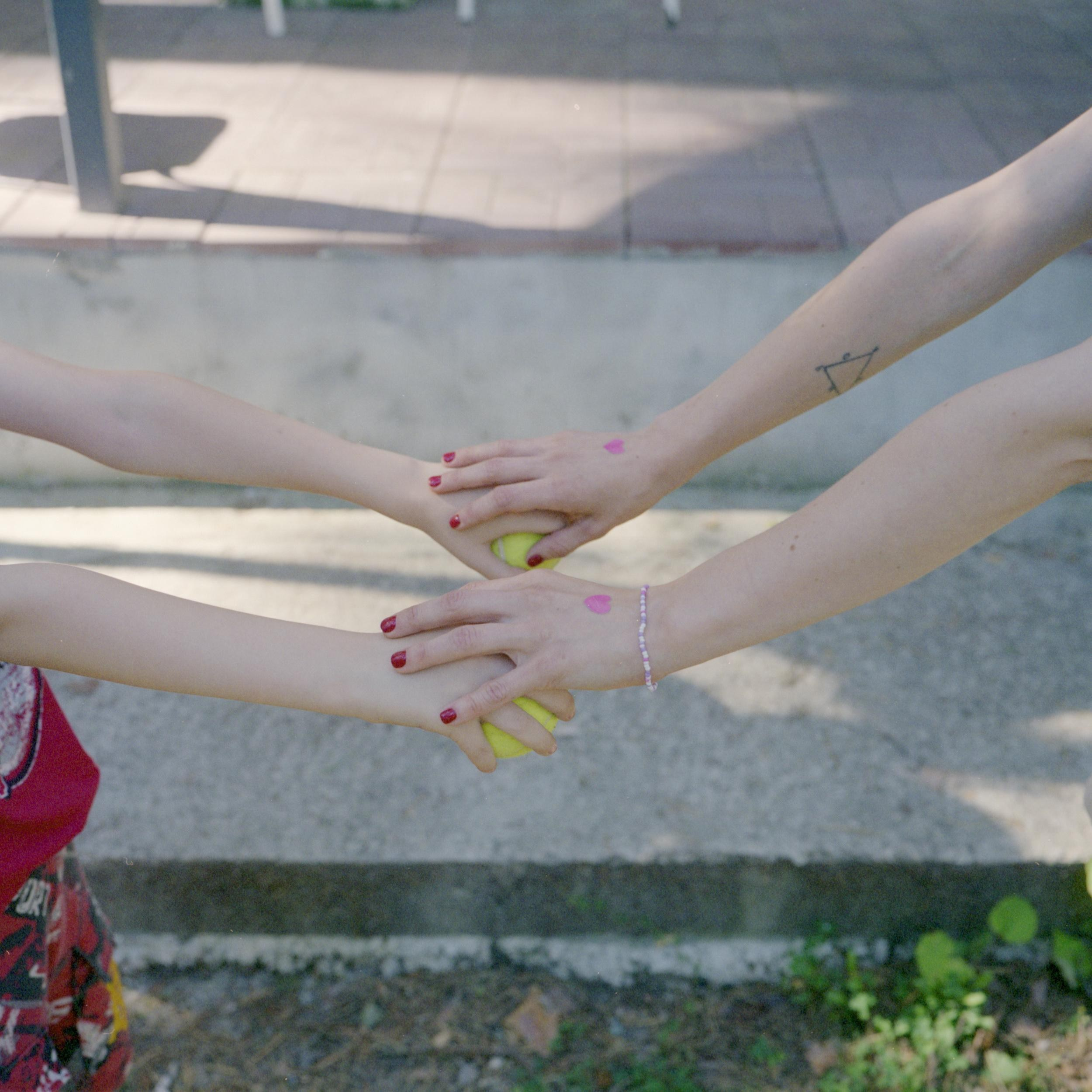 Азбука взросления. Полина Сойреф, портретный и документальный фотограф