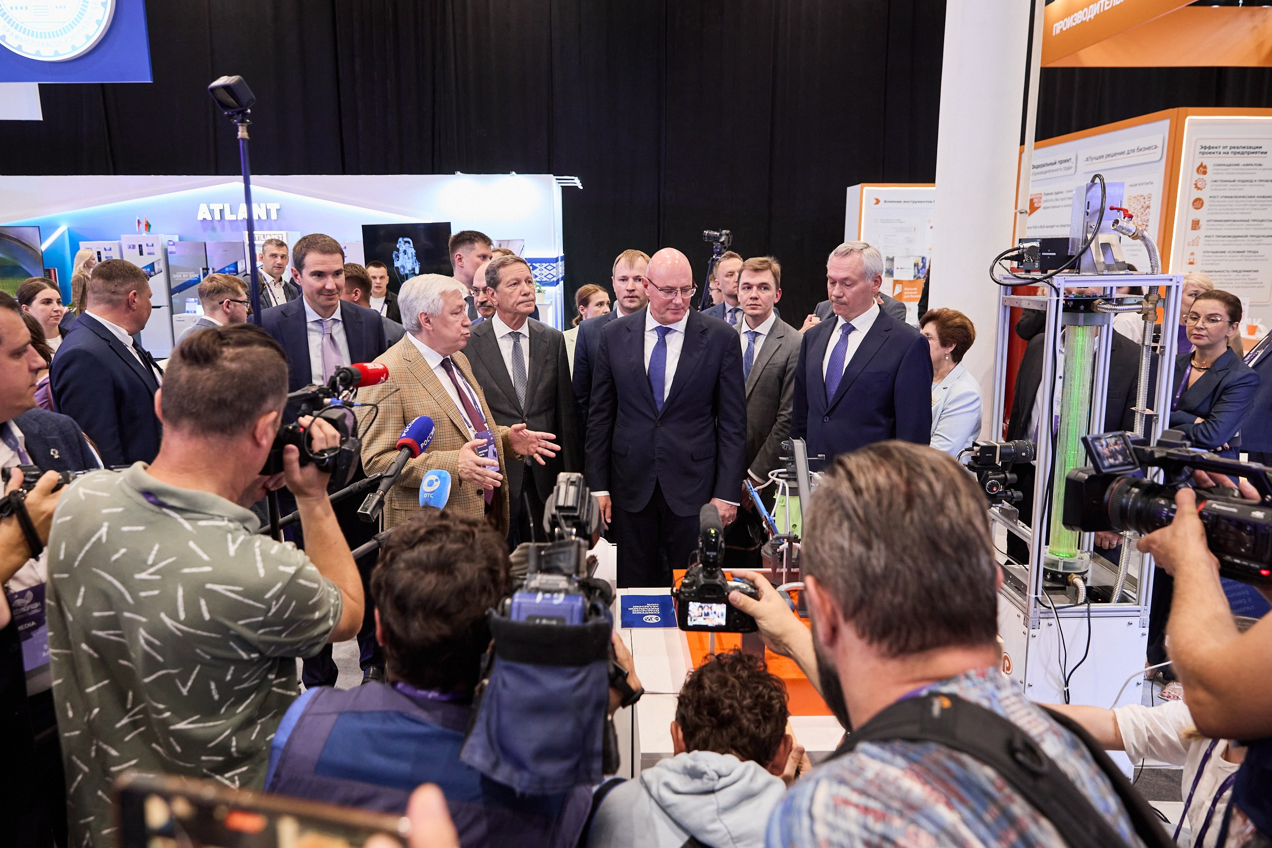 Репортажное и корпоративное портфолио. Репортажный фотограф Новосибирск — Станислав Попов