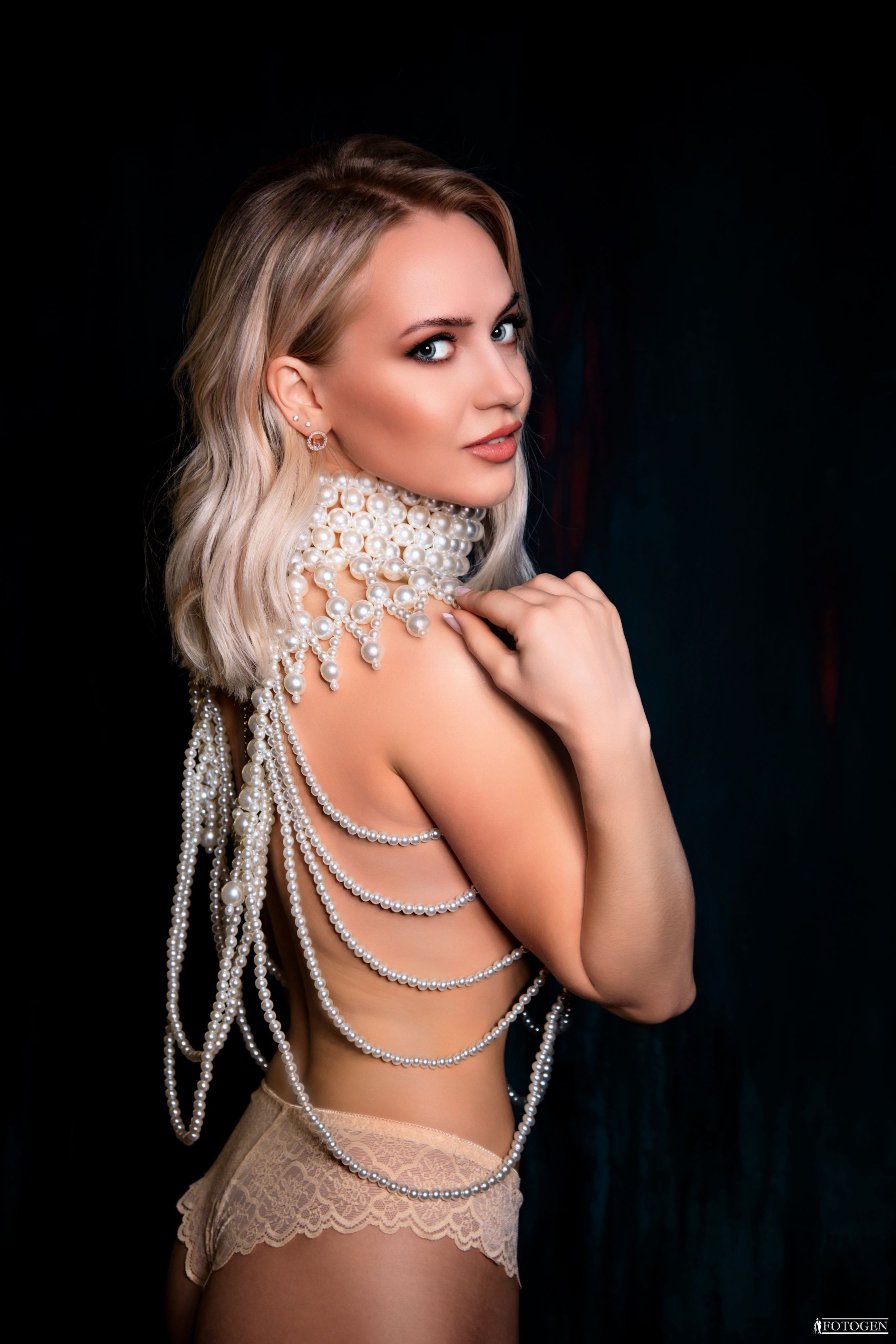 Красота и стиль: Фотосессии в студии Fotogen. Интерьерная фотостудия FOTOGEN г. Краснодар