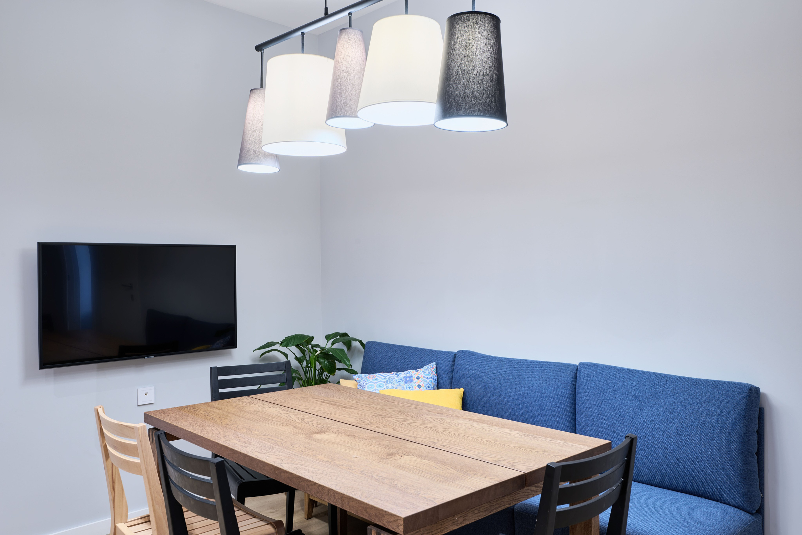 На улице Юных Ленинцев. Никита Хохловский фото и видео продакшн