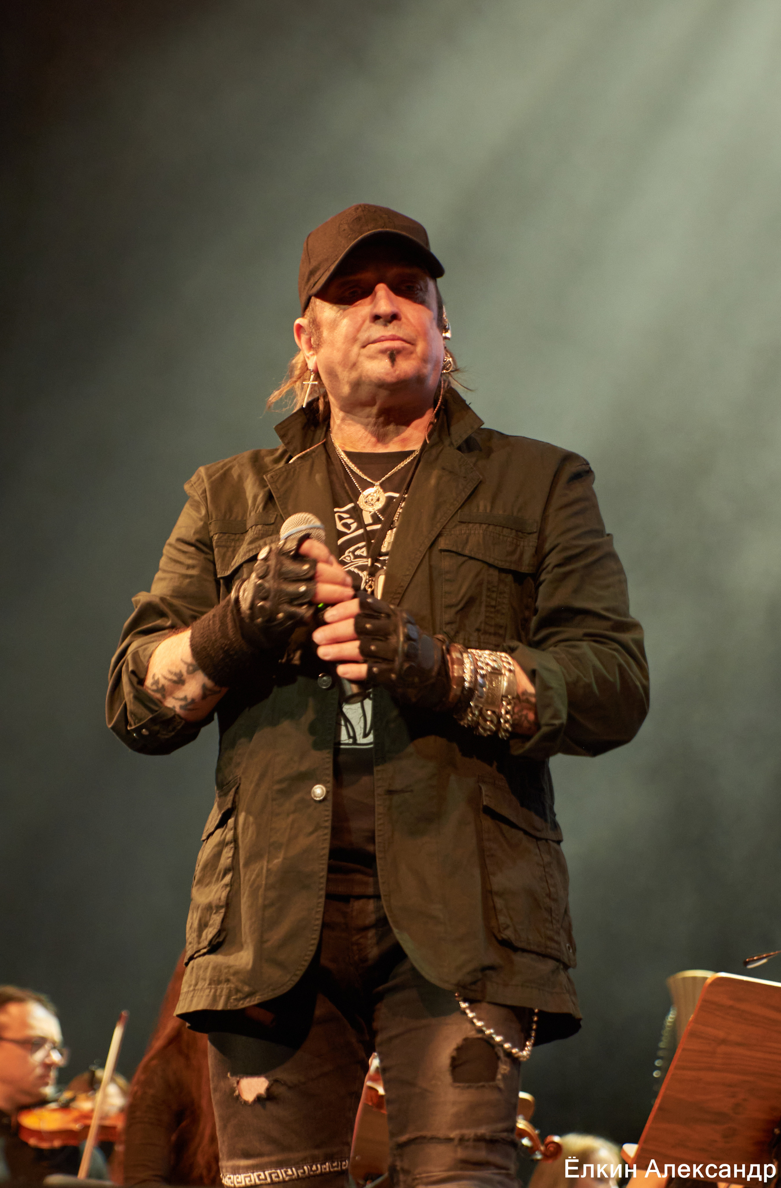 16 Апреля Артур Беркут с оркестром и Рок группа «Пасаш». Ёлкин Александр Фотограф