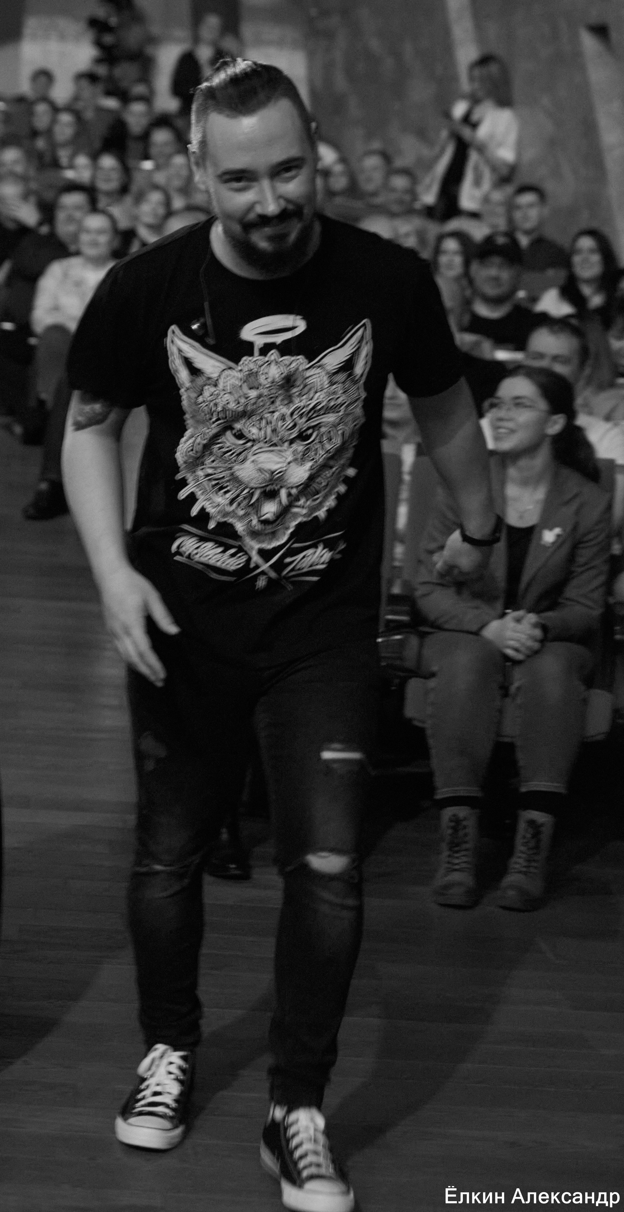 16 Апреля Артур Беркут с оркестром и Рок группа «Пасаш». Ёлкин Александр Фотограф