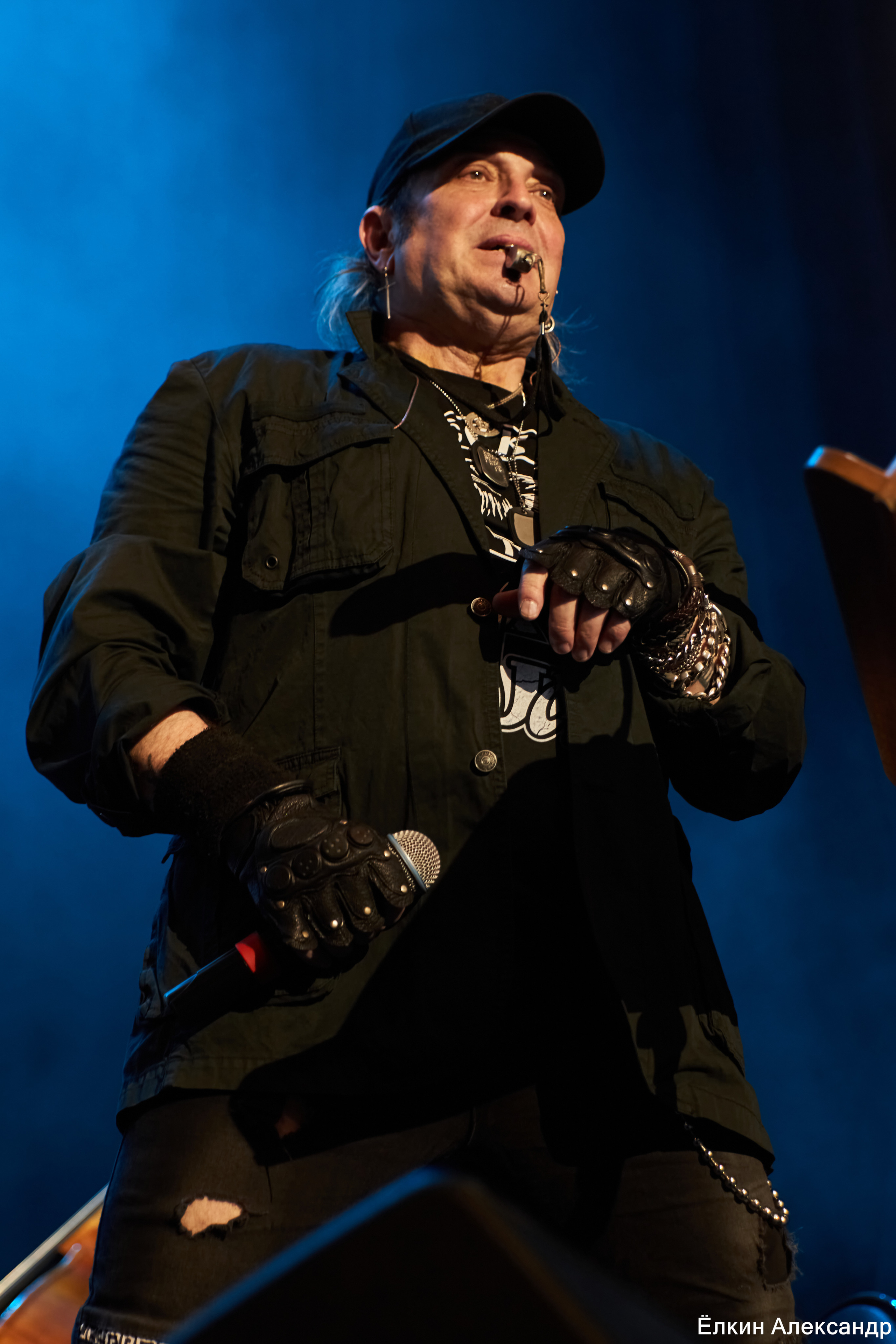 16 Апреля Артур Беркут с оркестром и Рок группа «Пасаш». Ёлкин Александр Фотограф