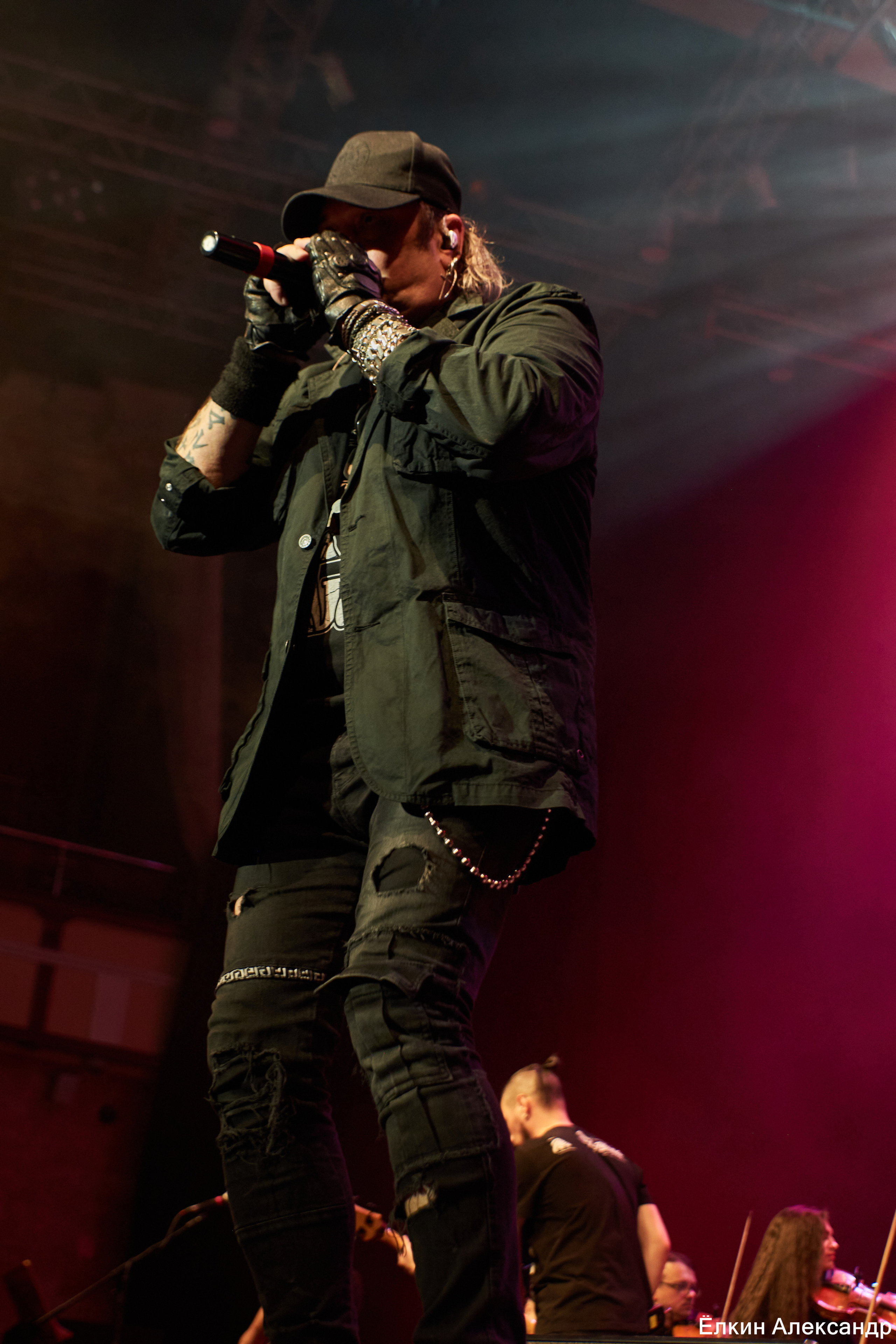 16 Апреля Артур Беркут с оркестром и Рок группа «Пасаш». Ёлкин Александр Фотограф