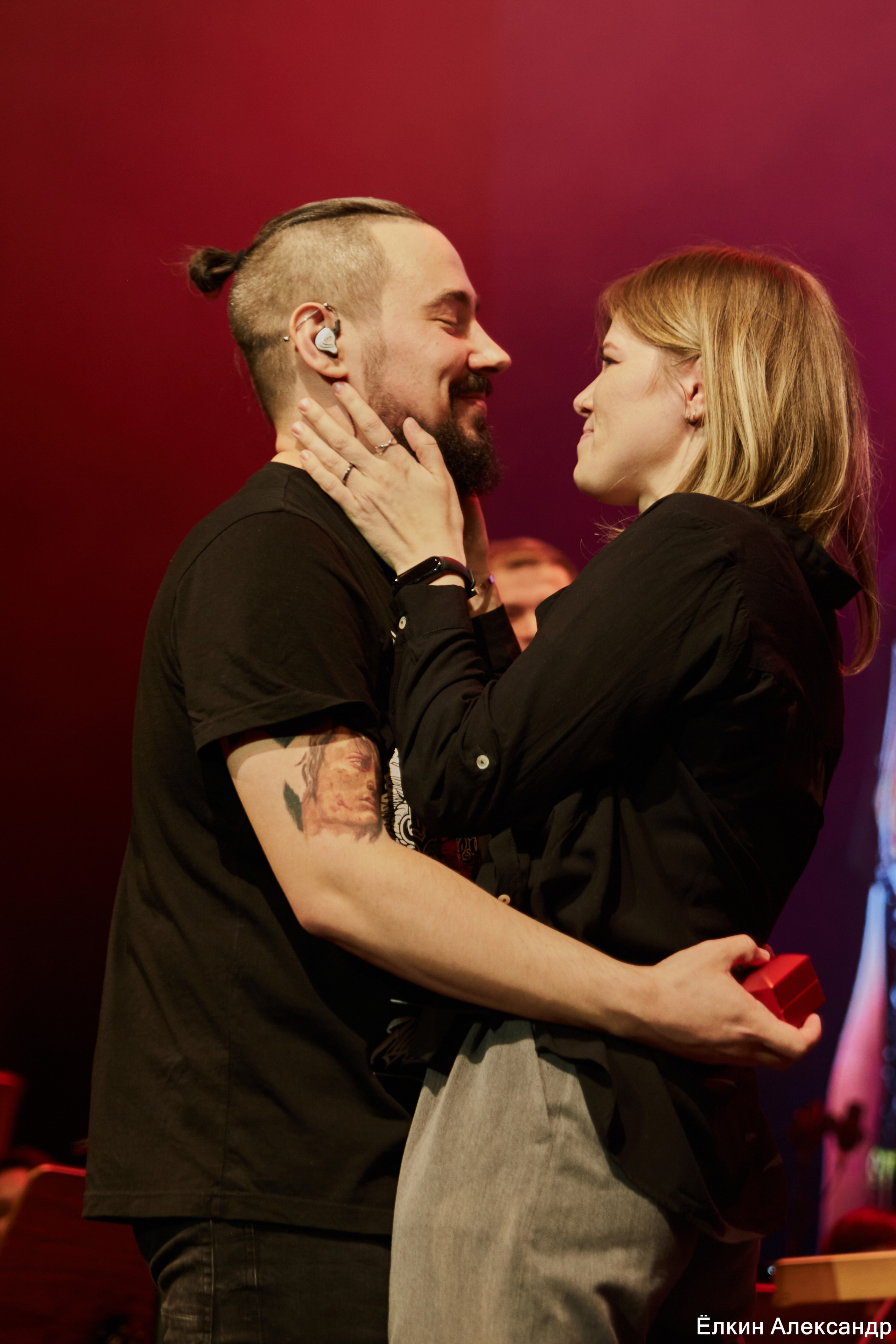 16 Апреля Артур Беркут с оркестром и Рок группа «Пасаш». Ёлкин Александр Фотограф