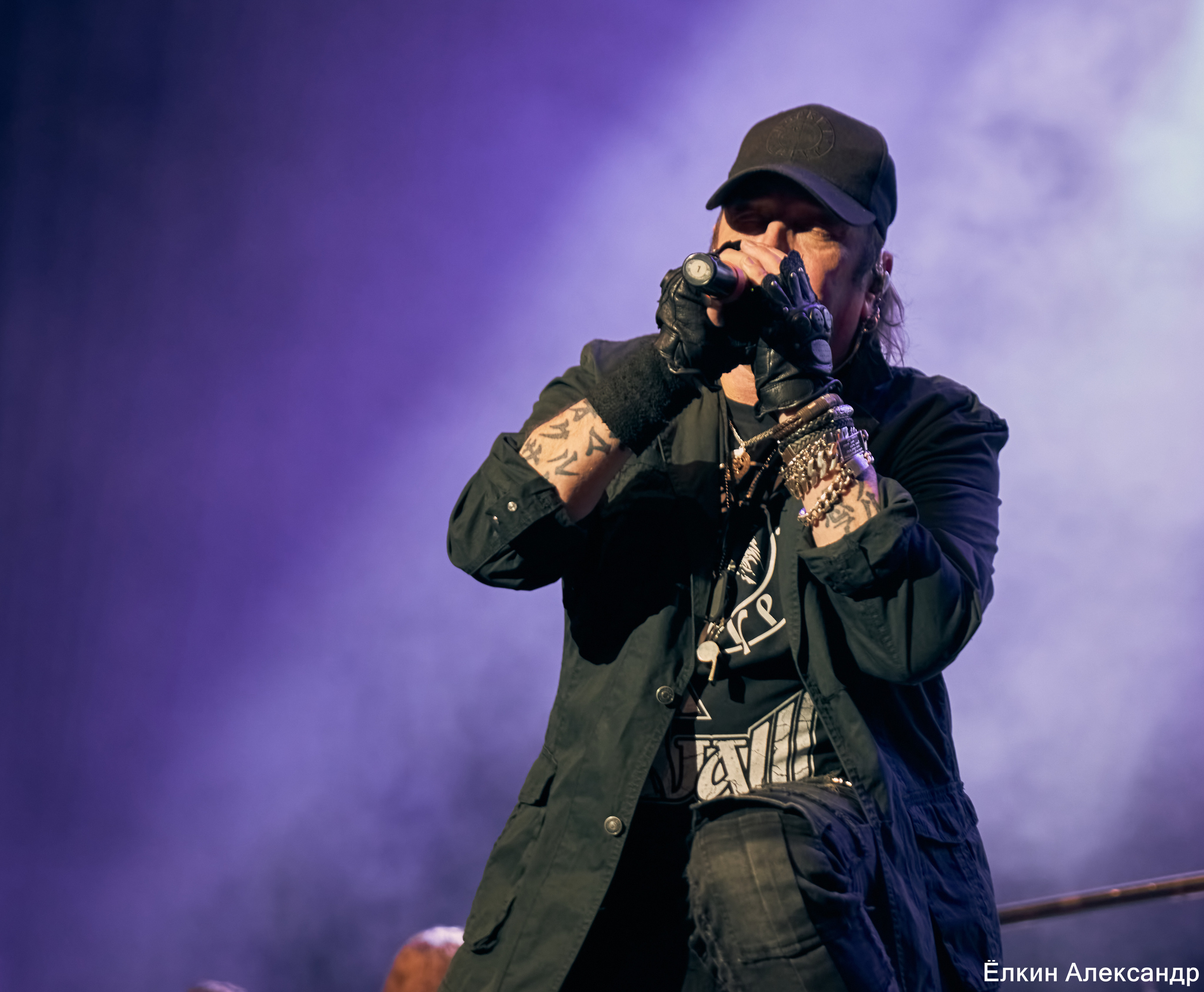 16 Апреля Артур Беркут с оркестром и Рок группа «Пасаш». Ёлкин Александр Фотограф