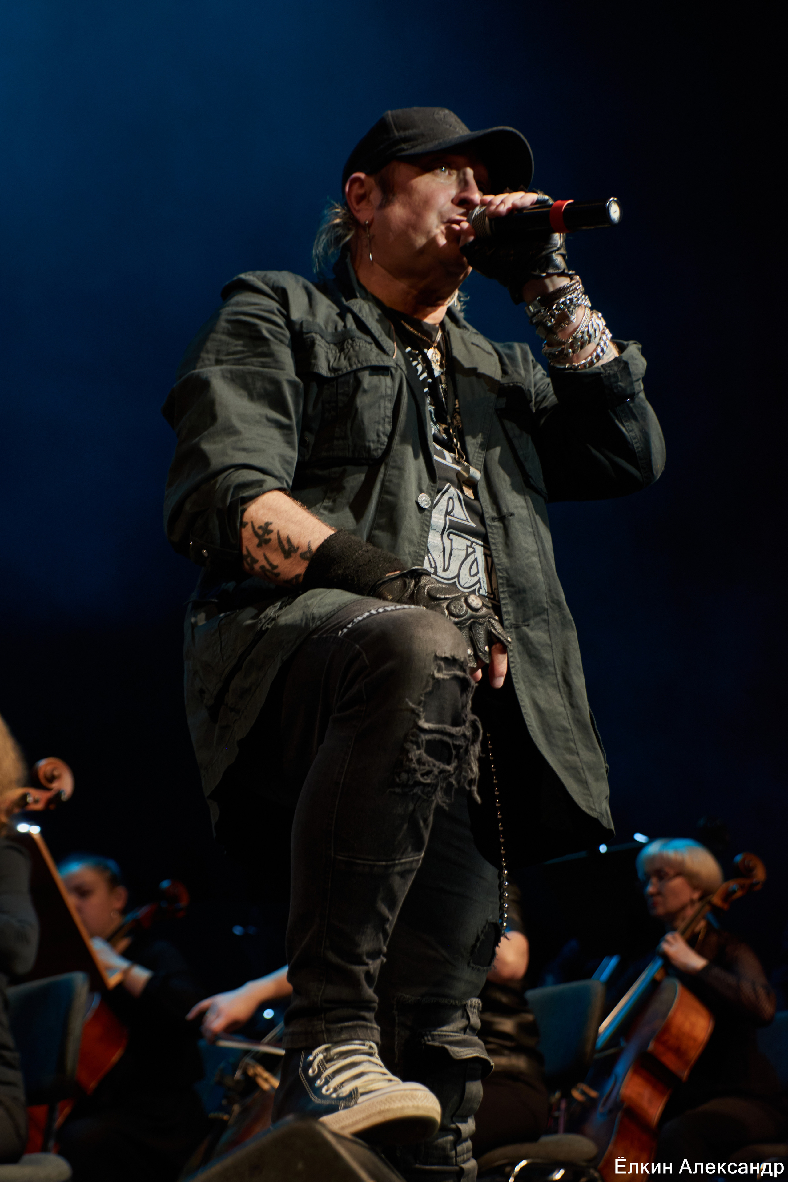 16 Апреля Артур Беркут с оркестром и Рок группа «Пасаш». Ёлкин Александр Фотограф