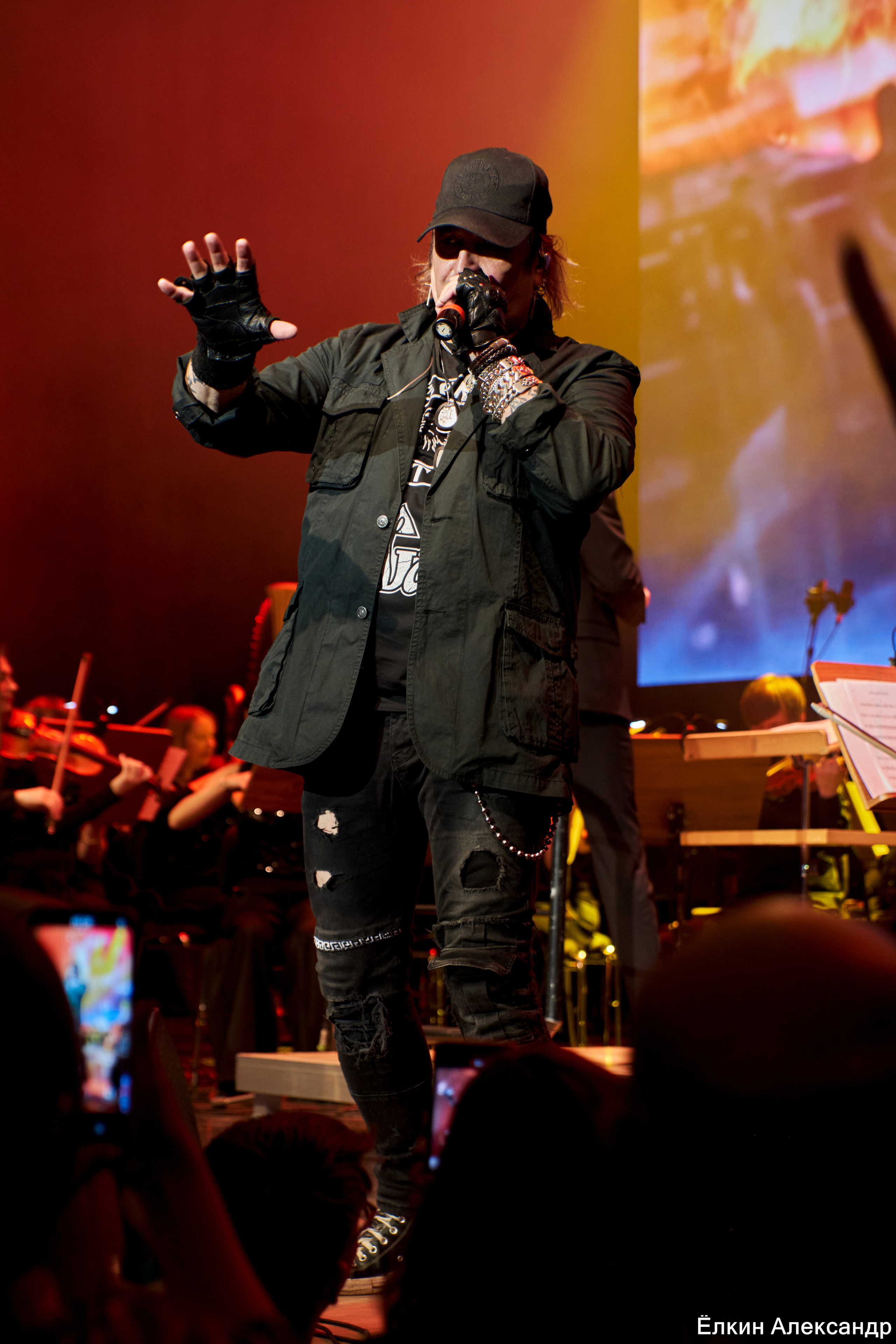 16 Апреля Артур Беркут с оркестром и Рок группа «Пасаш». Ёлкин Александр Фотограф