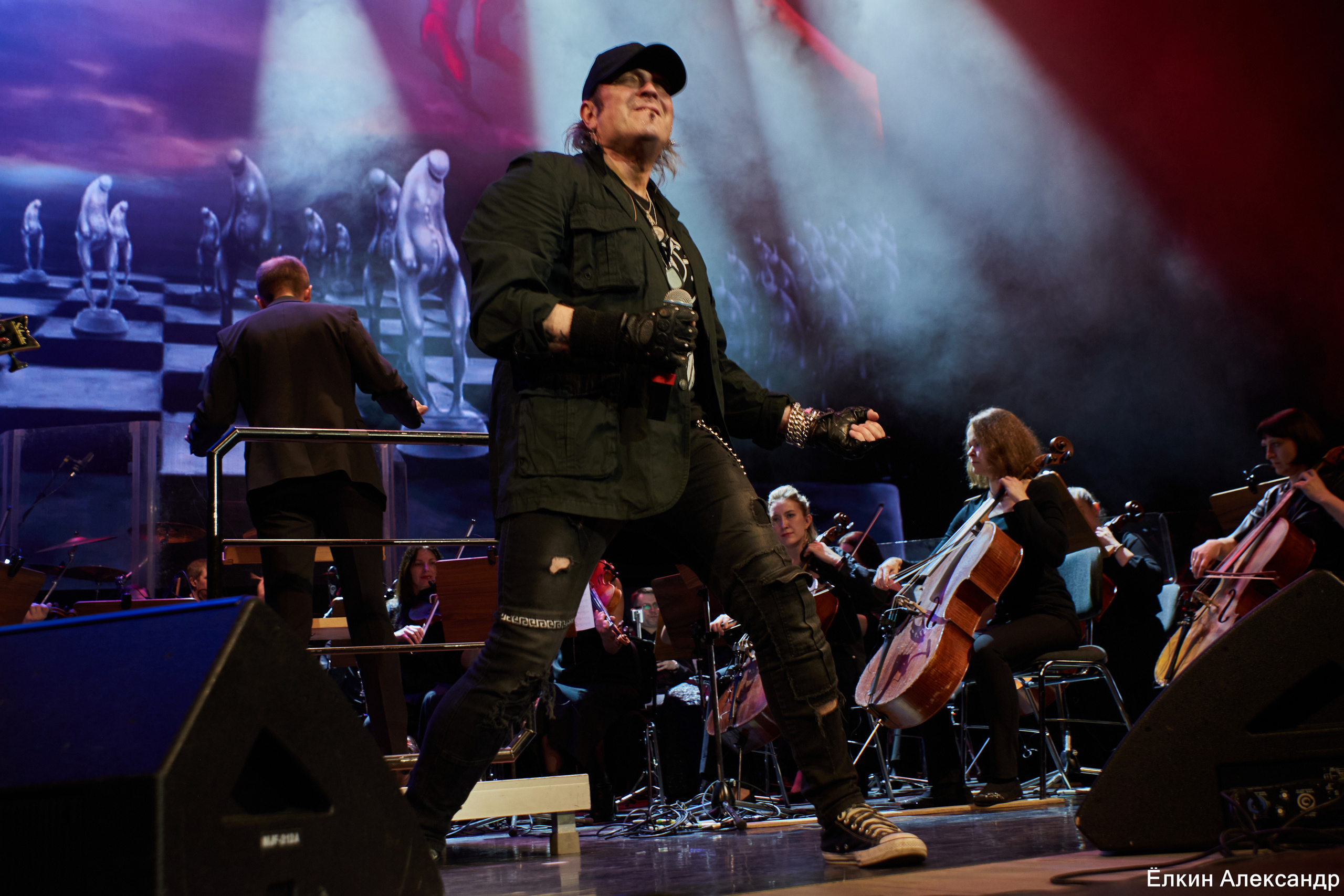 16 Апреля Артур Беркут с оркестром и Рок группа «Пасаш». Ёлкин Александр Фотограф