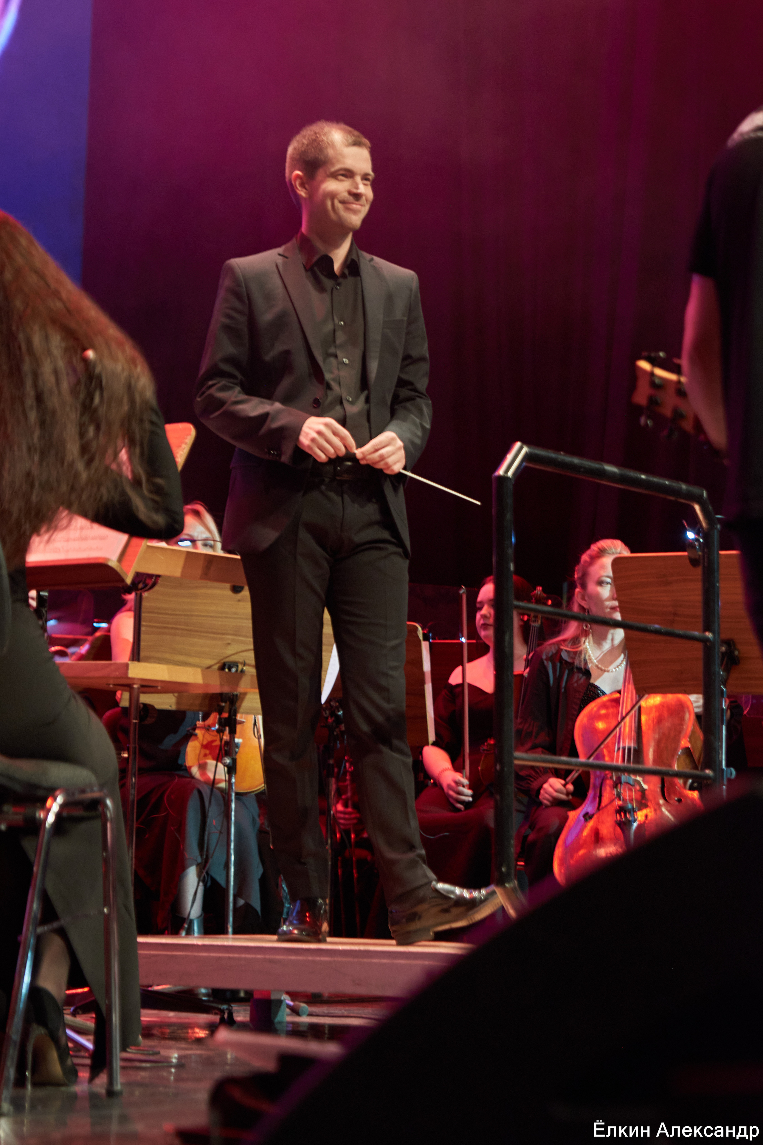 16 Апреля Артур Беркут с оркестром и Рок группа «Пасаш». Ёлкин Александр Фотограф