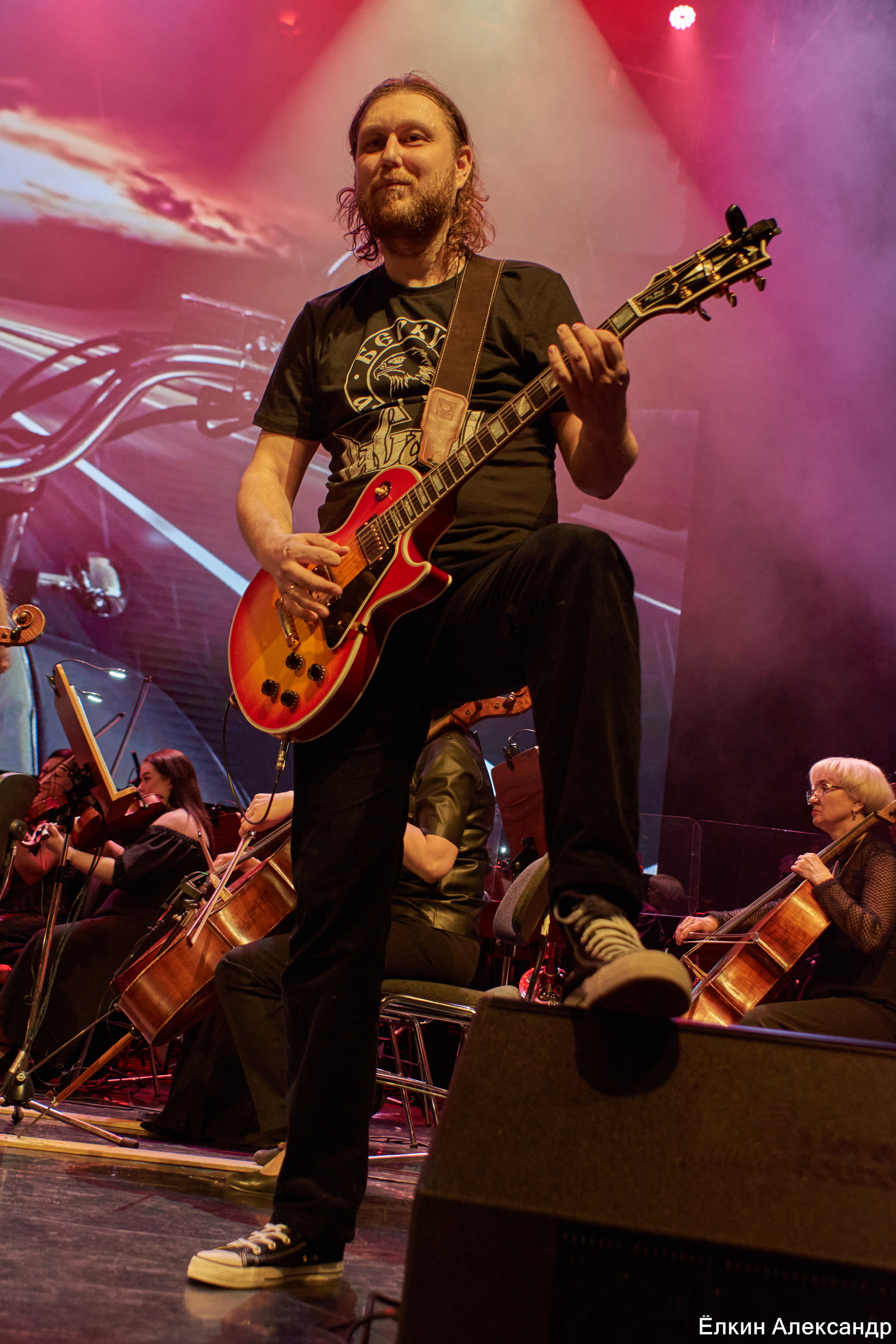 16 Апреля Артур Беркут с оркестром и Рок группа «Пасаш». Ёлкин Александр Фотограф